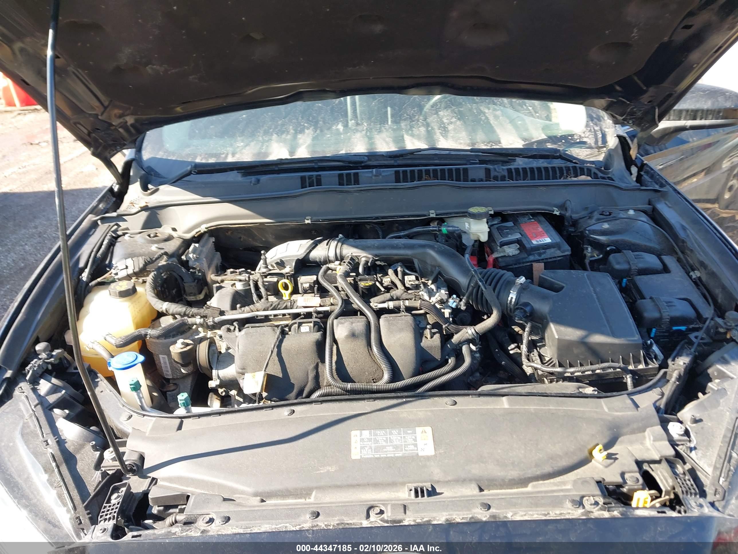 FORD FUSION image 10