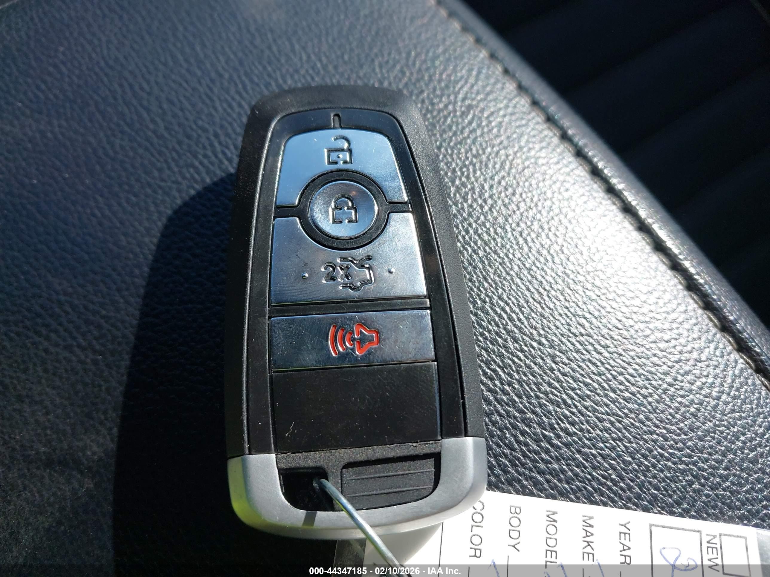 FORD FUSION image 11
