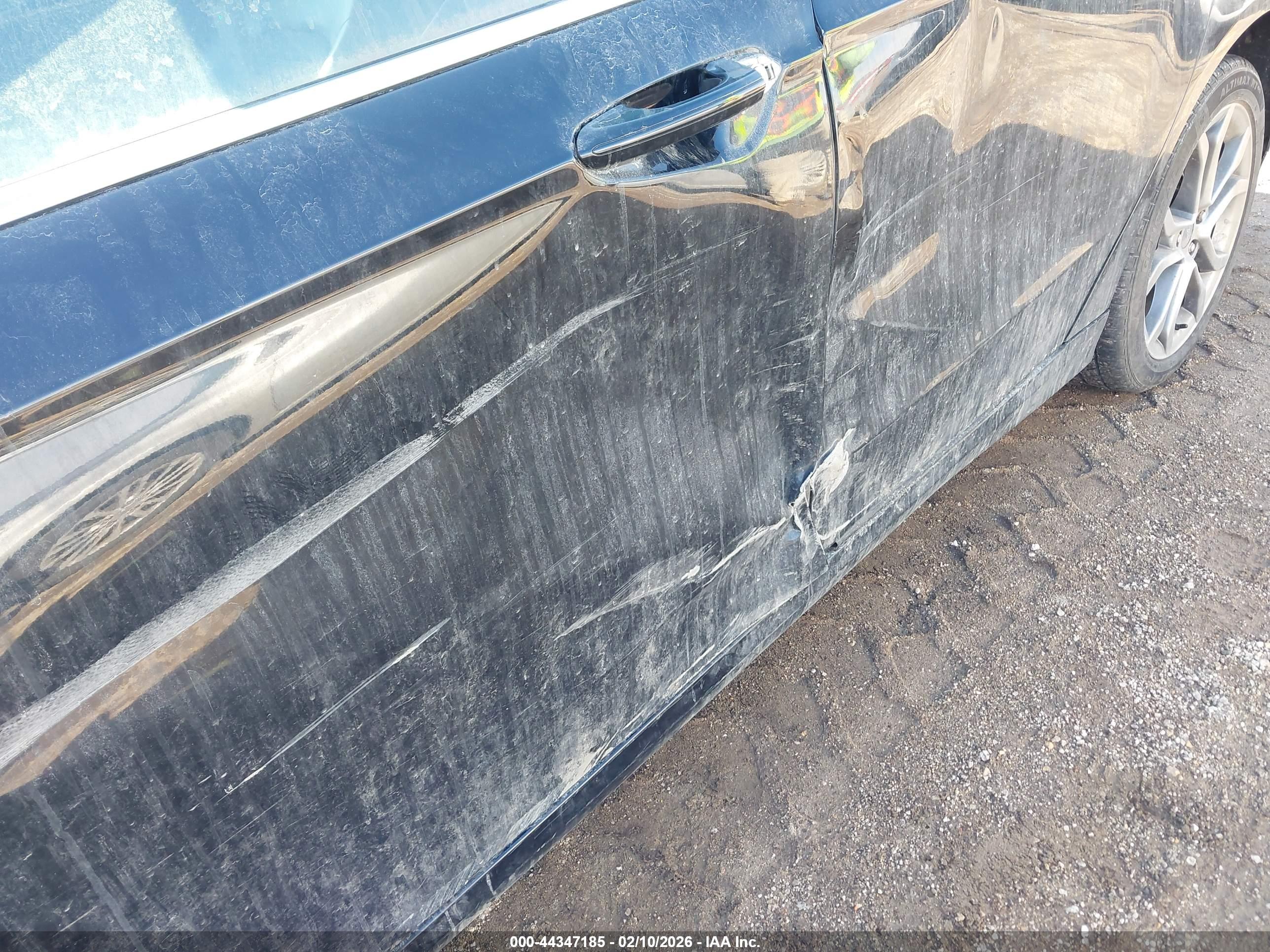FORD FUSION image 6