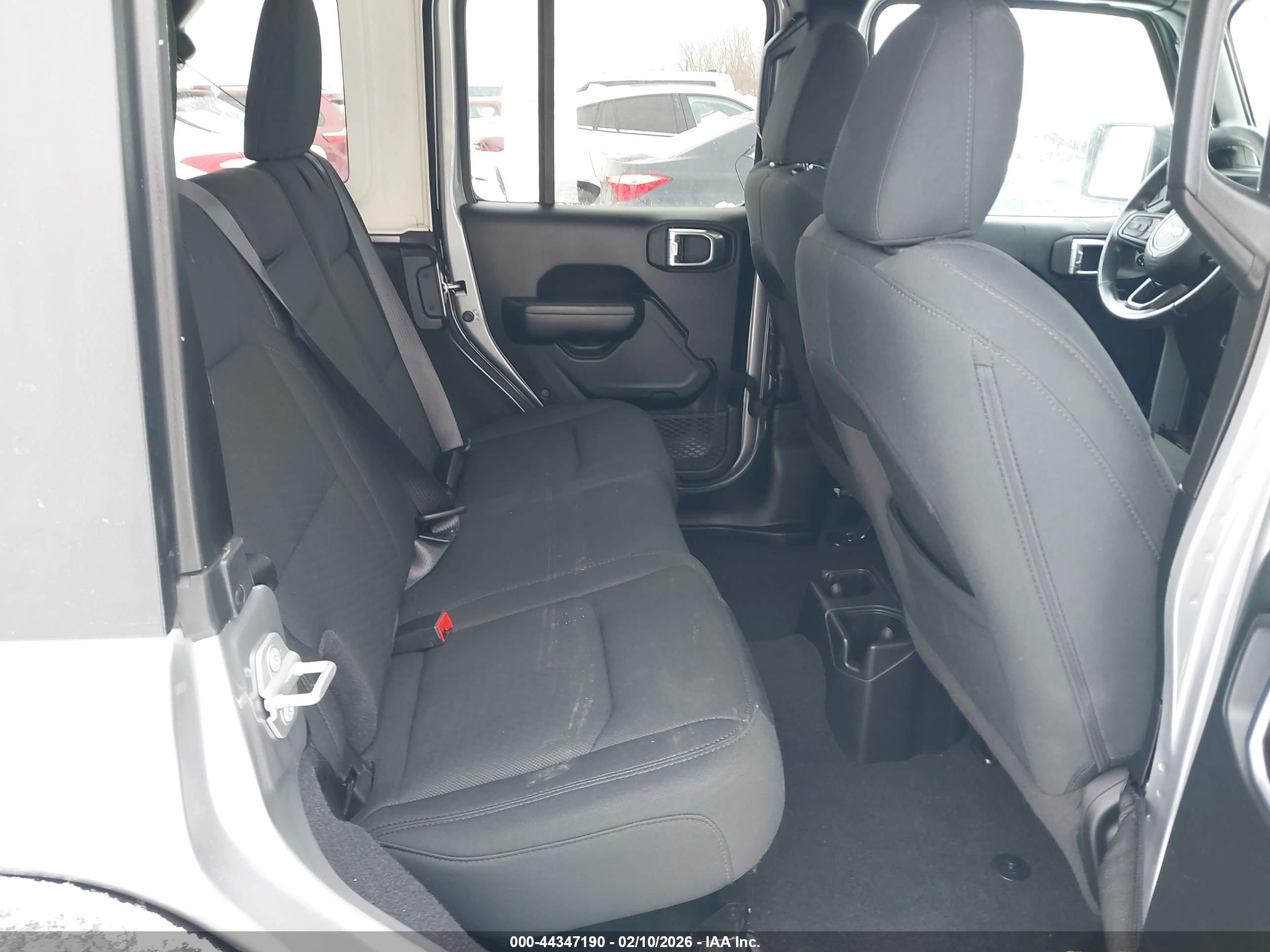 JEEP WRANGLER image 8