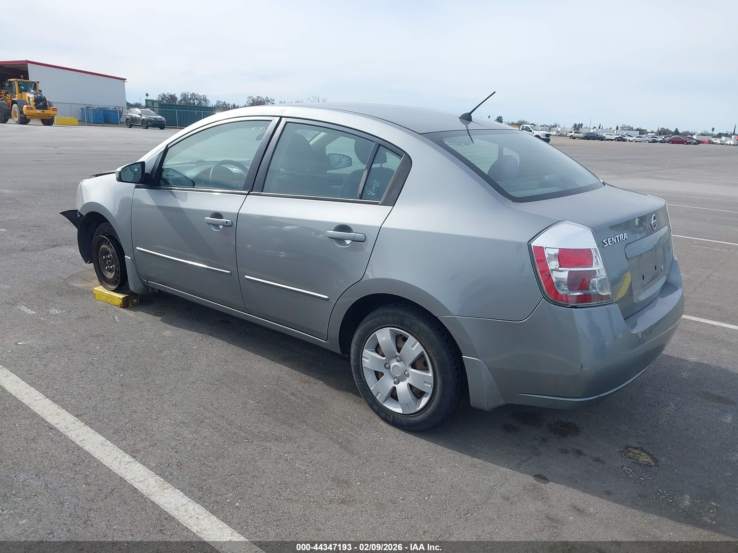 NISSAN SENTRA image 3