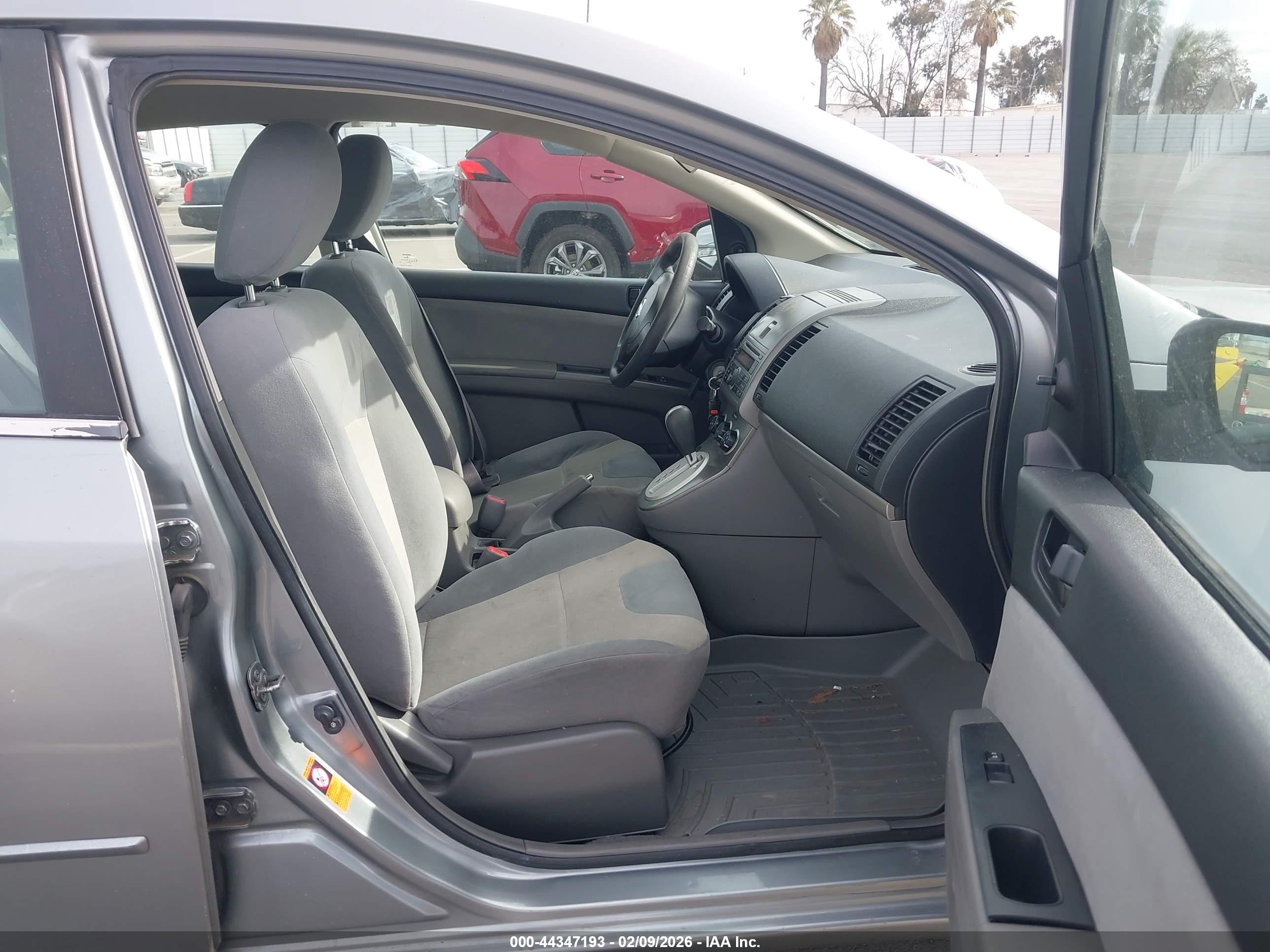NISSAN SENTRA image 5