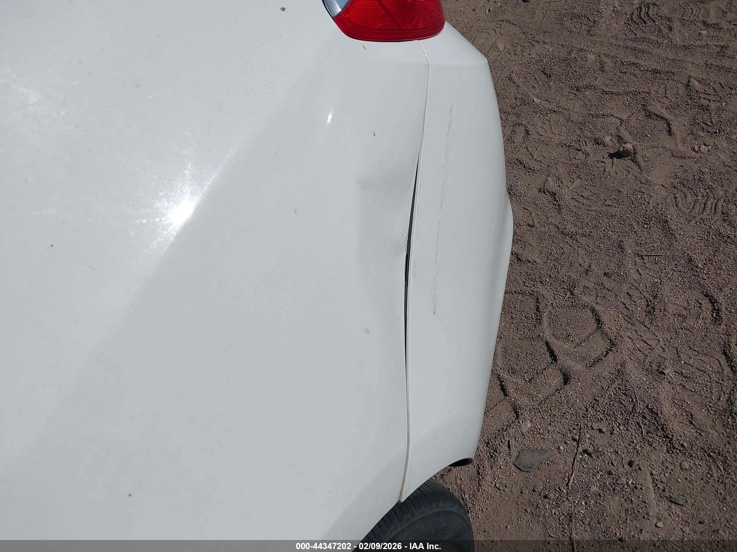 BUICK VERANO image 6