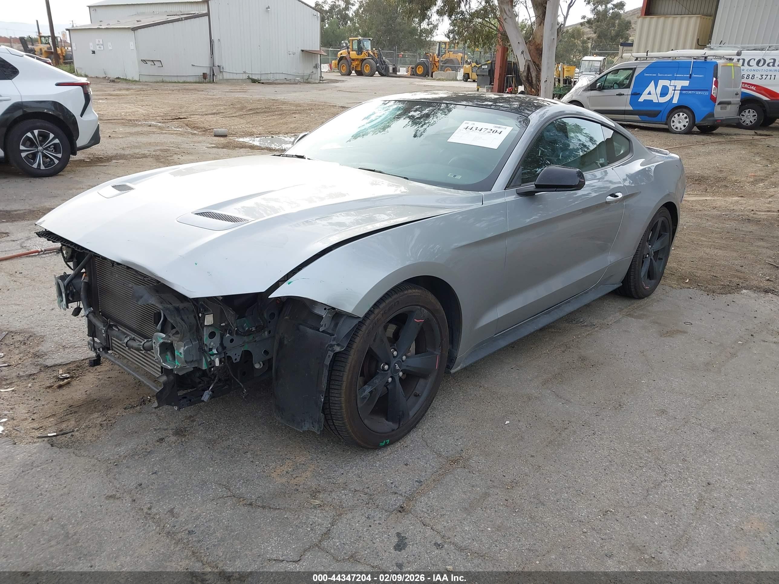 FORD MUSTANG image 2