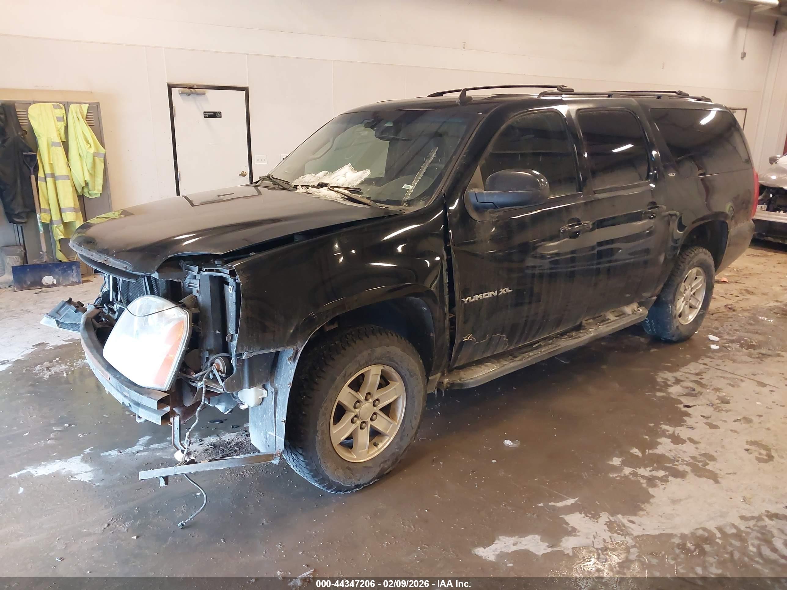 GMC YUKON image 2