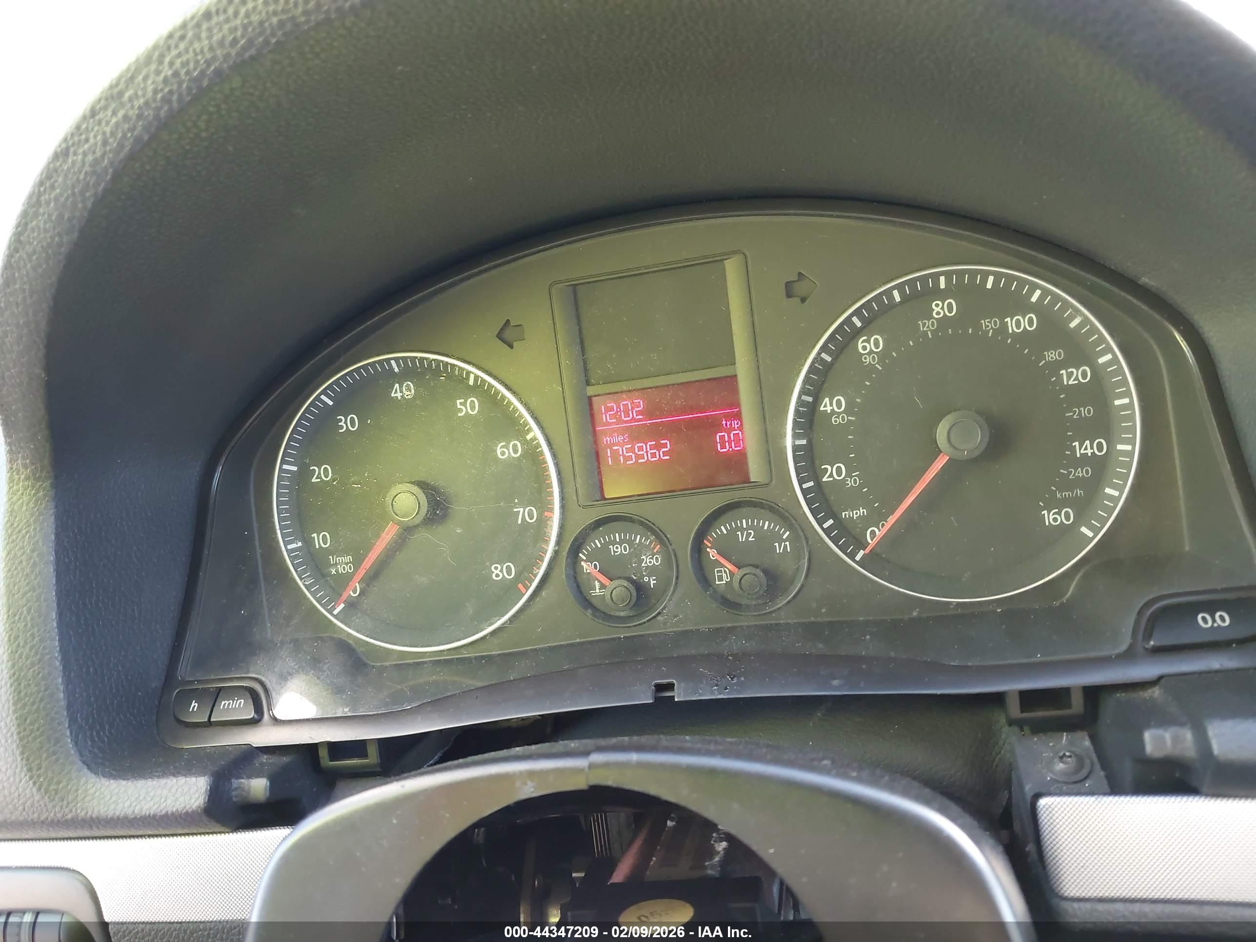 VOLKSWAGEN JETTA image 7