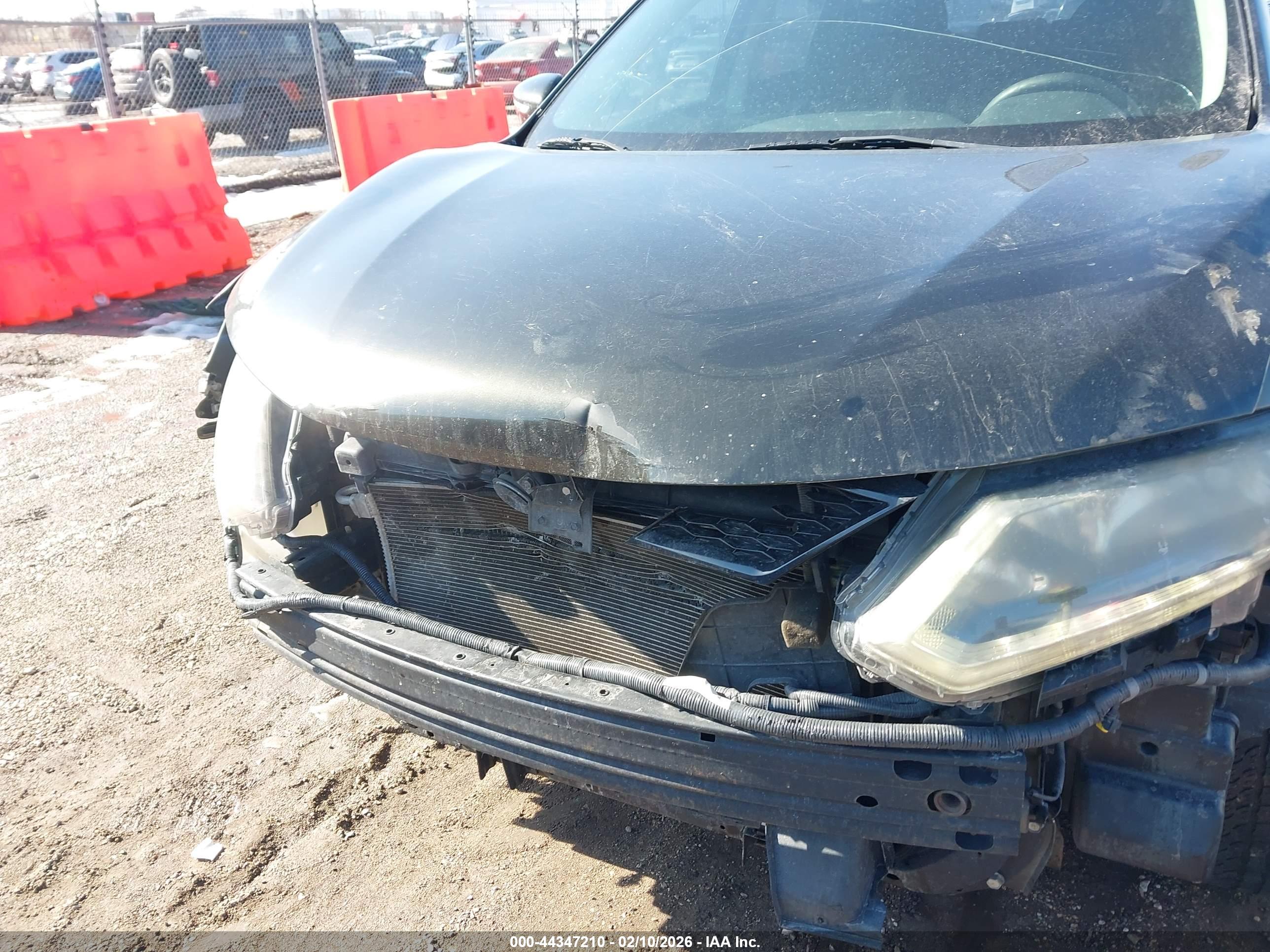 NISSAN ROGUE image 6