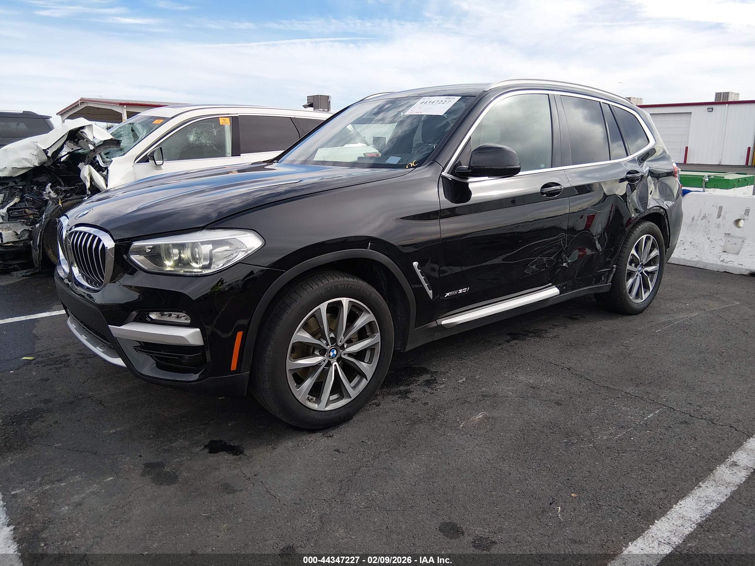 BMW X3 image 2