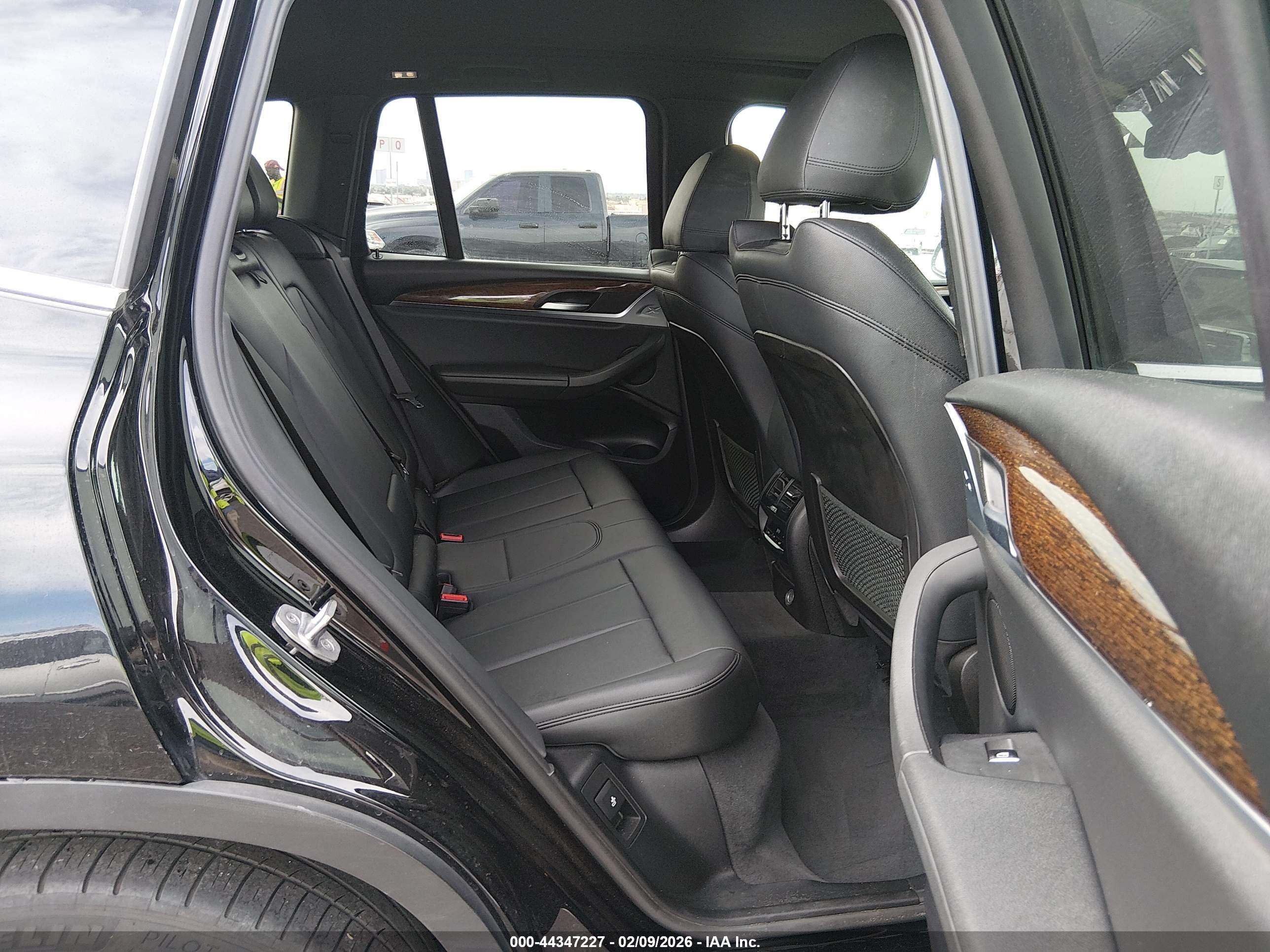 BMW X3 image 8