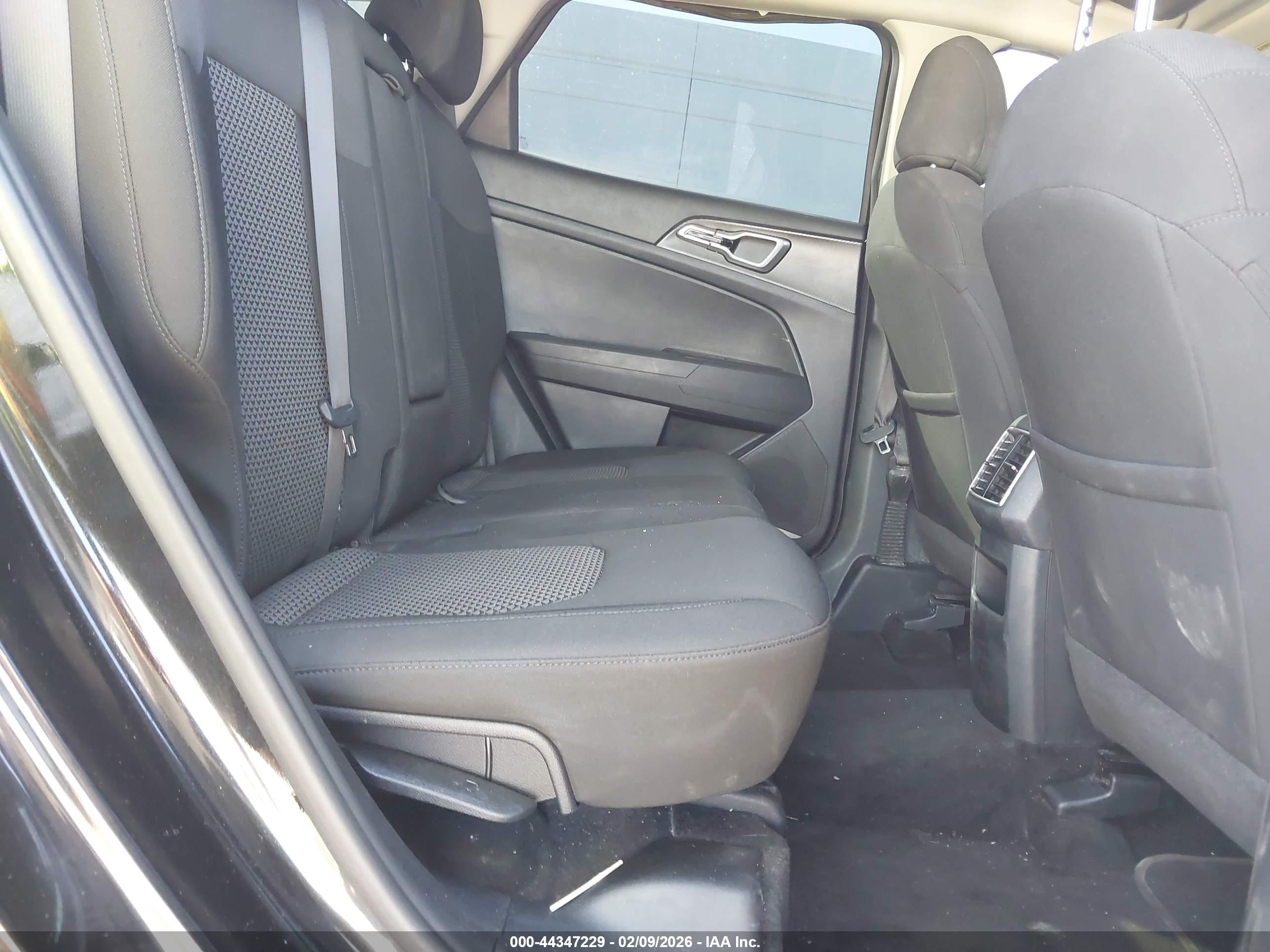 KIA SPORTAGE image 8