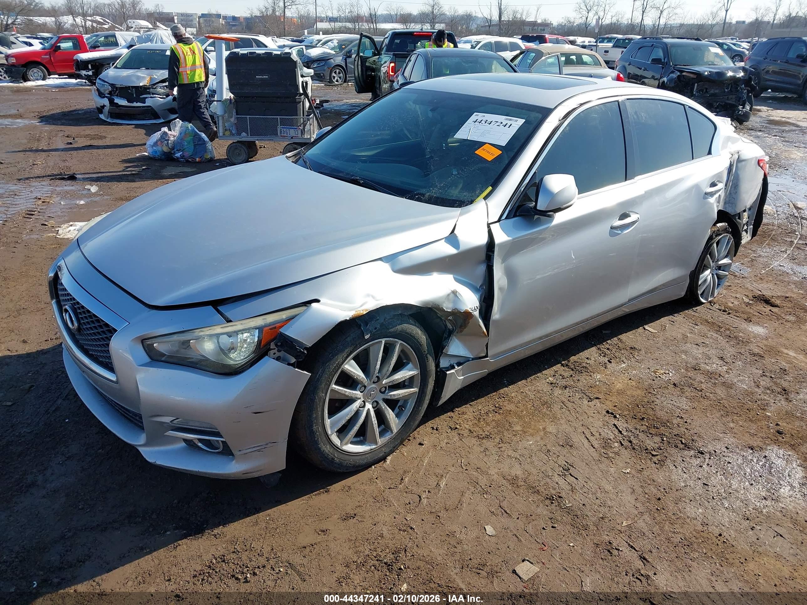 INFINITI Q50 image 2