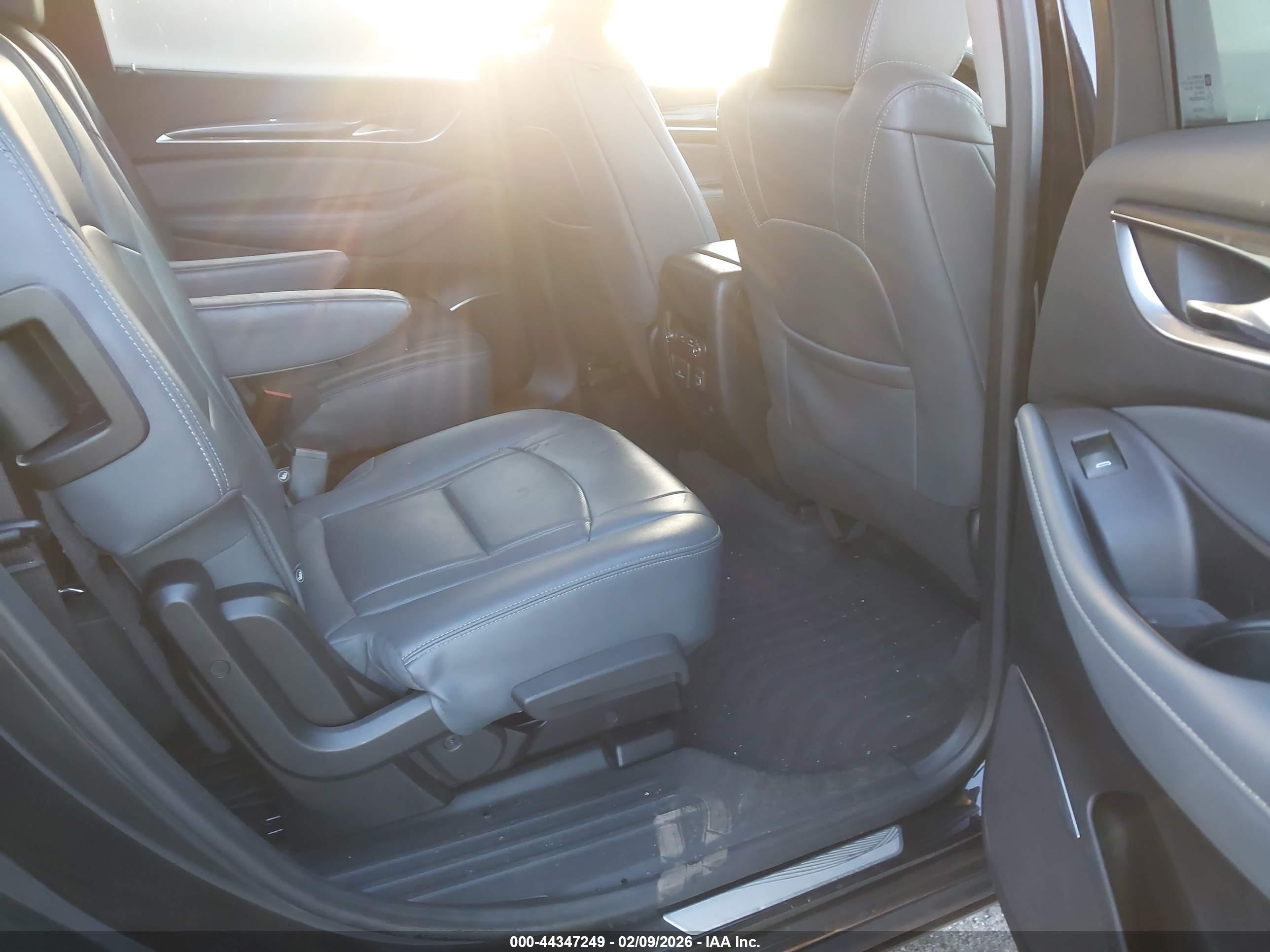 BUICK ENCLAVE image 8