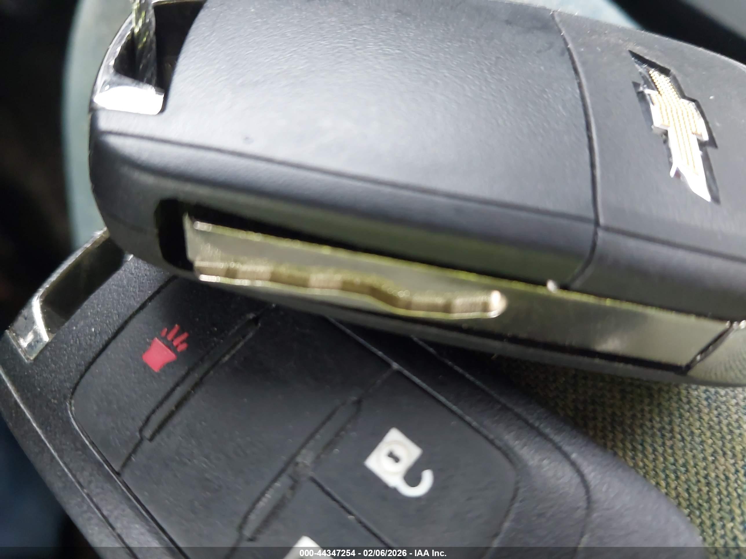 CHEVROLET EQUINOX image 11