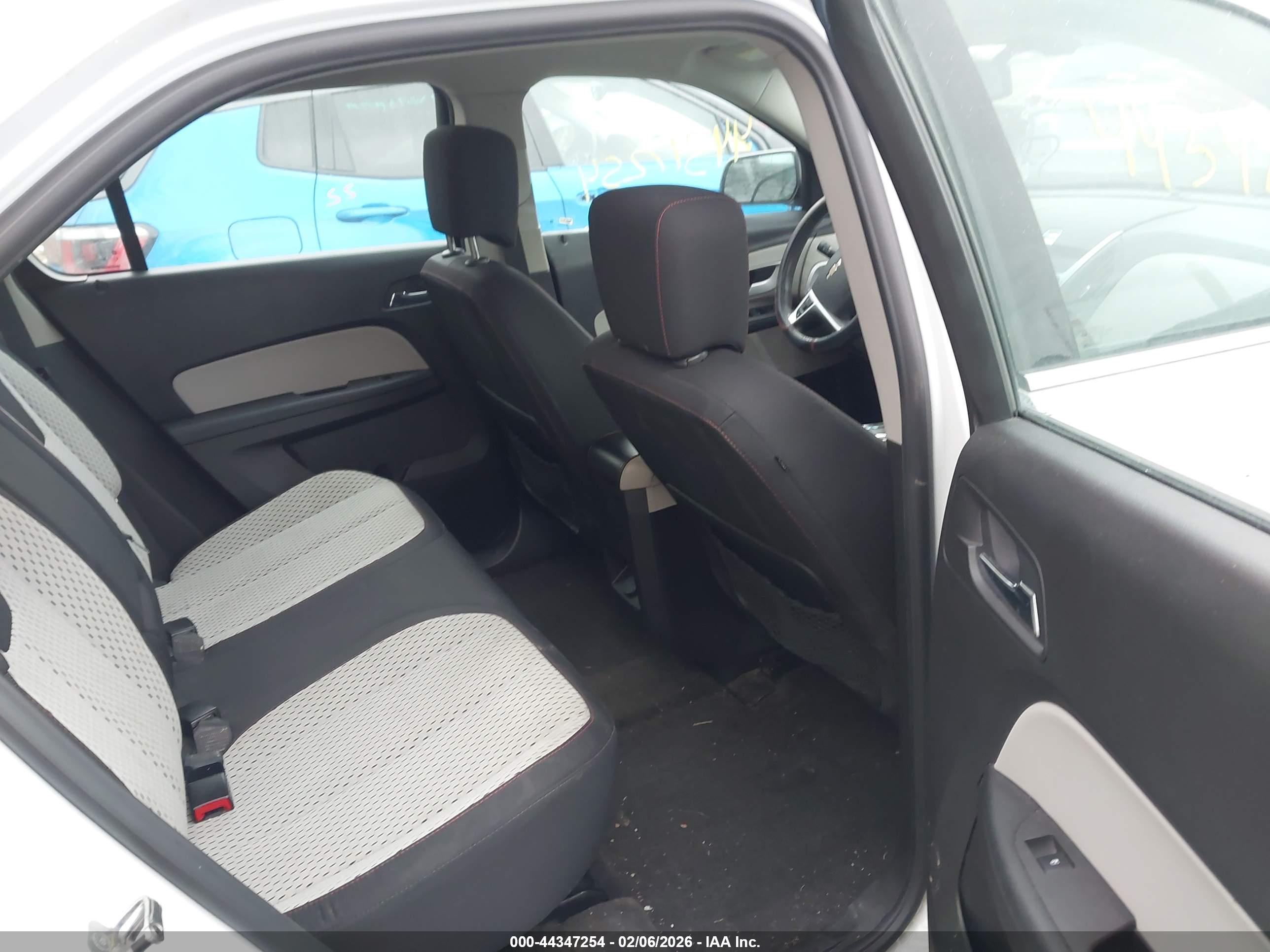 CHEVROLET EQUINOX image 8