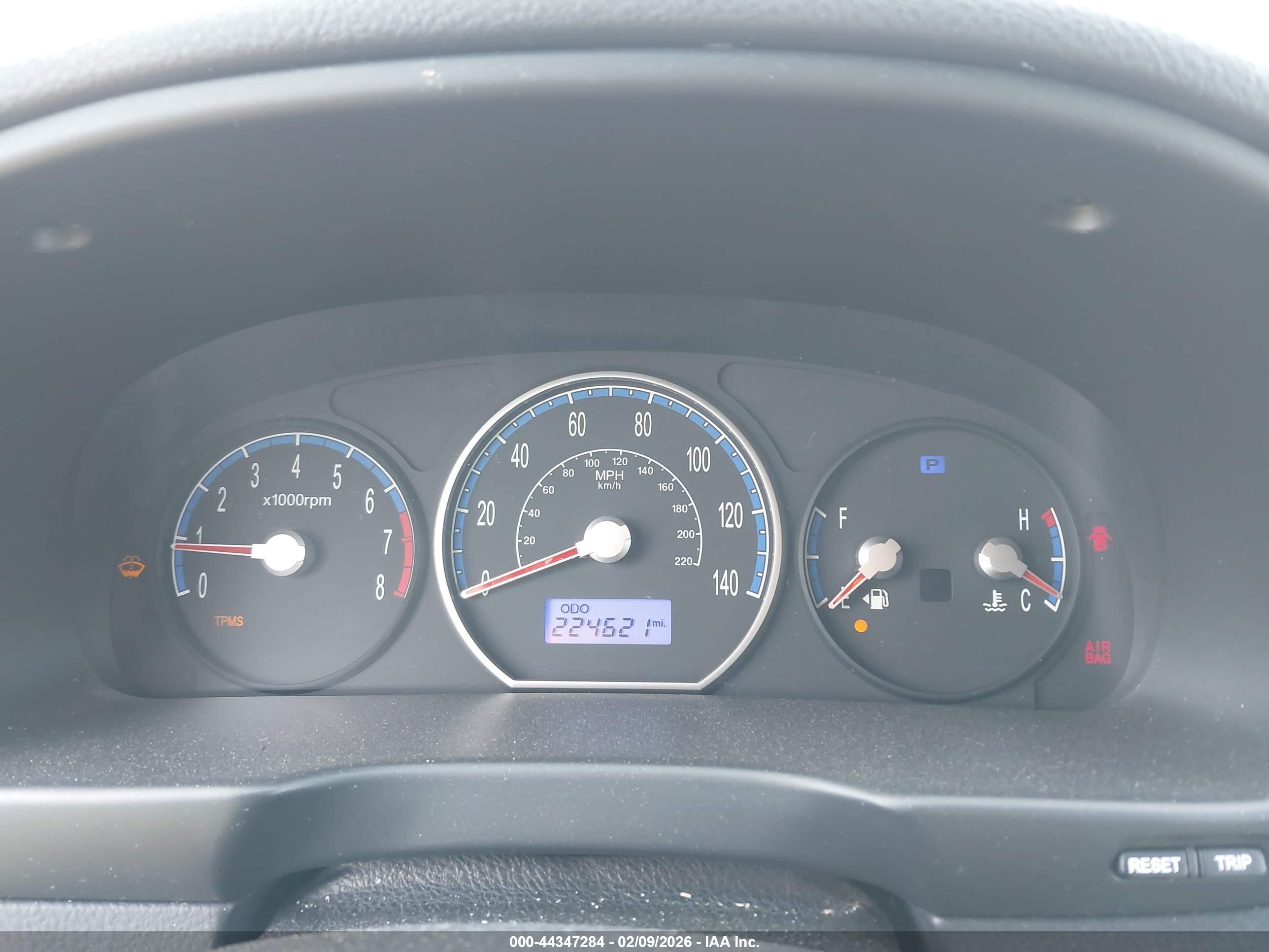 HYUNDAI SANTA image 7