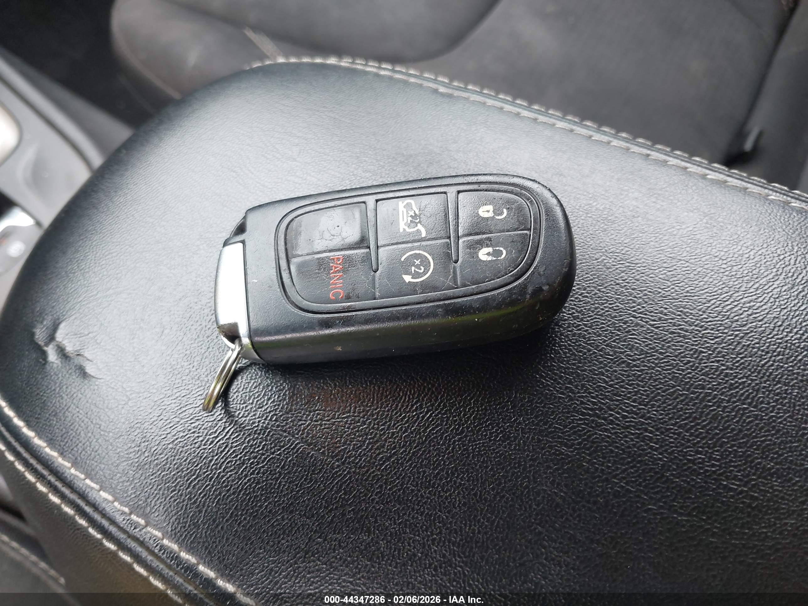 JEEP CHEROKEE image 11