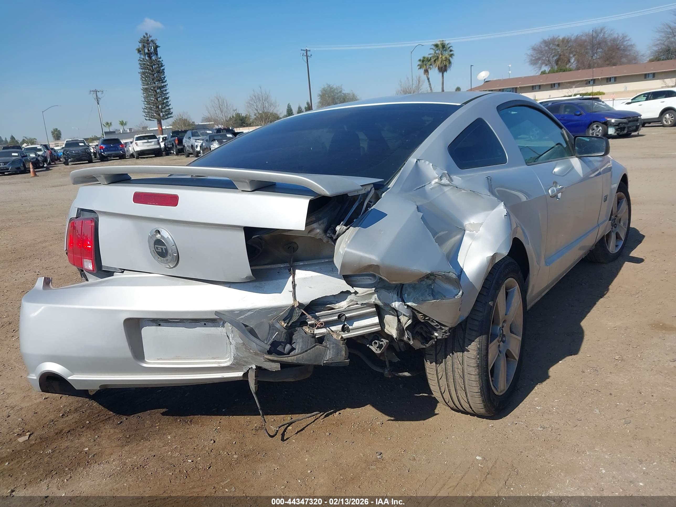 FORD MUSTANG image 6