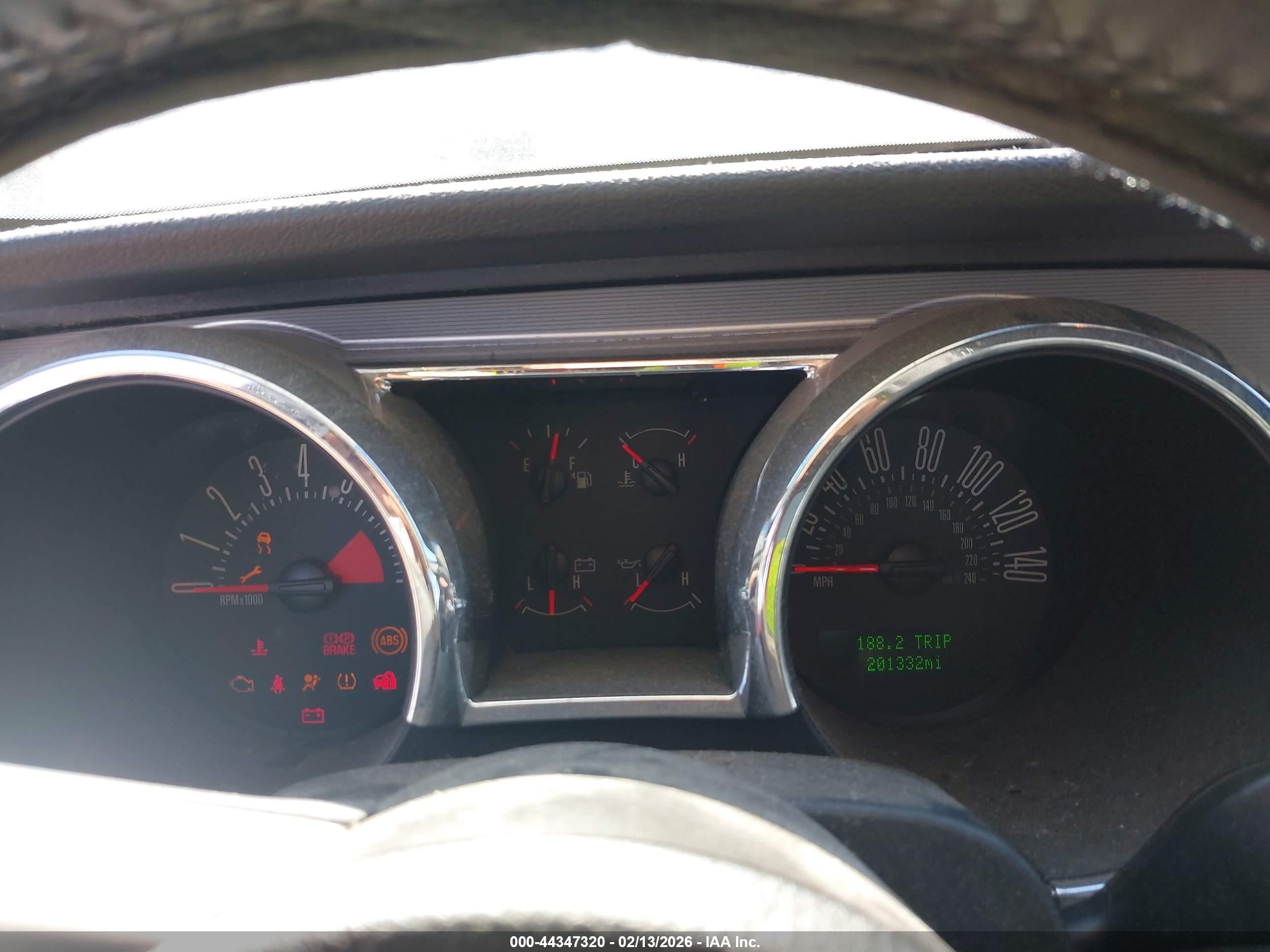 FORD MUSTANG image 7