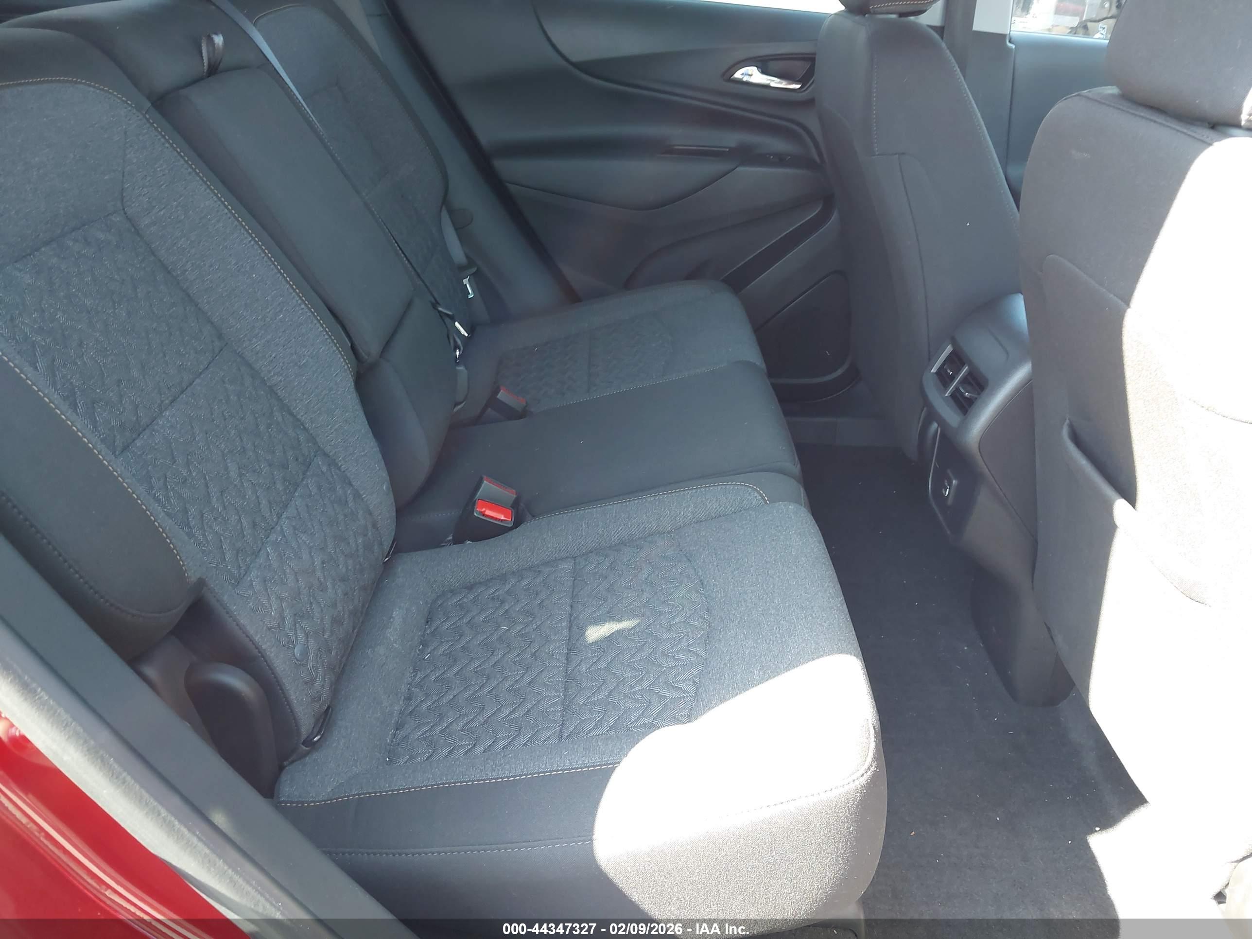 CHEVROLET EQUINOX image 8