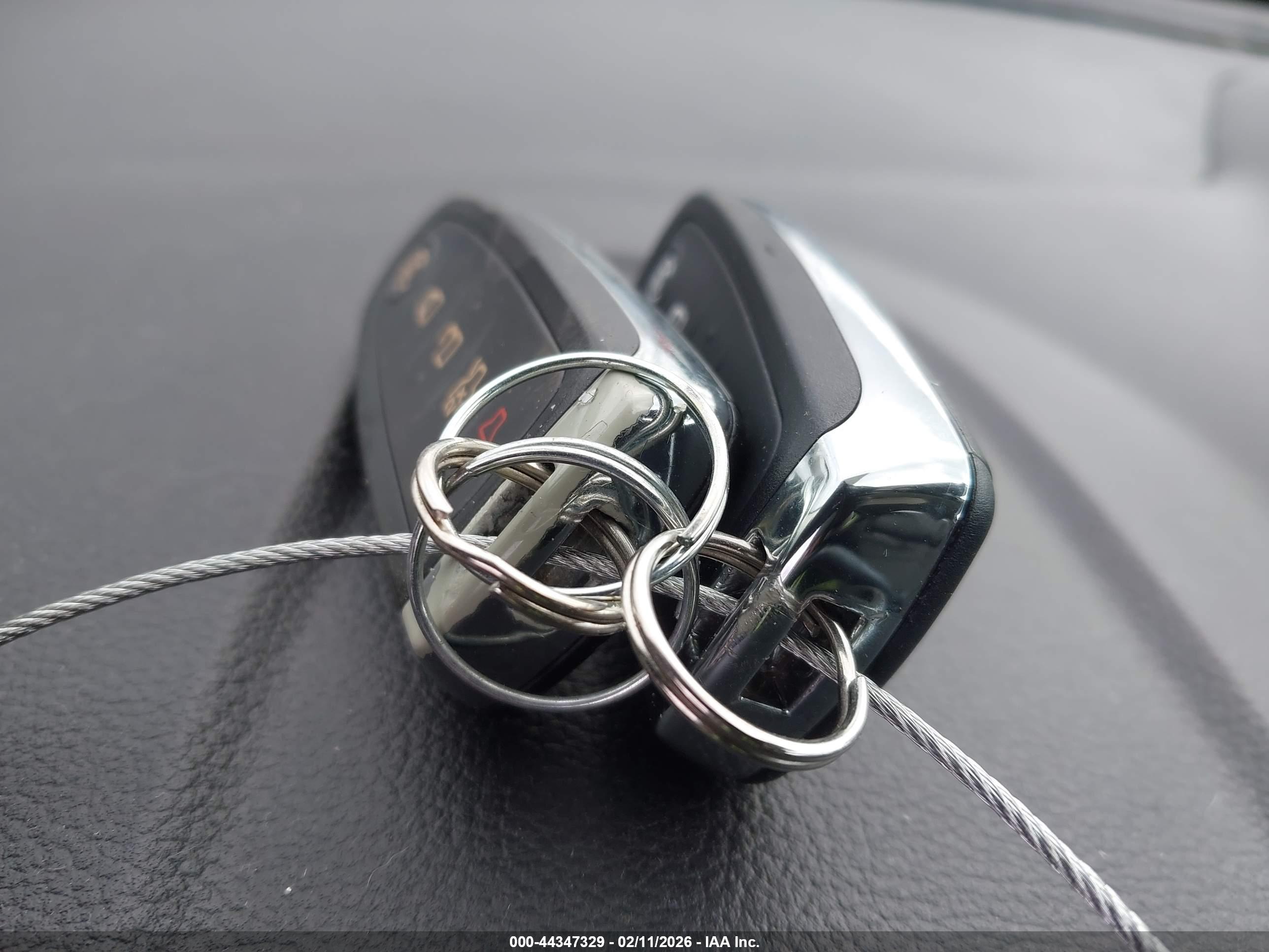 FORD ESCAPE image 11