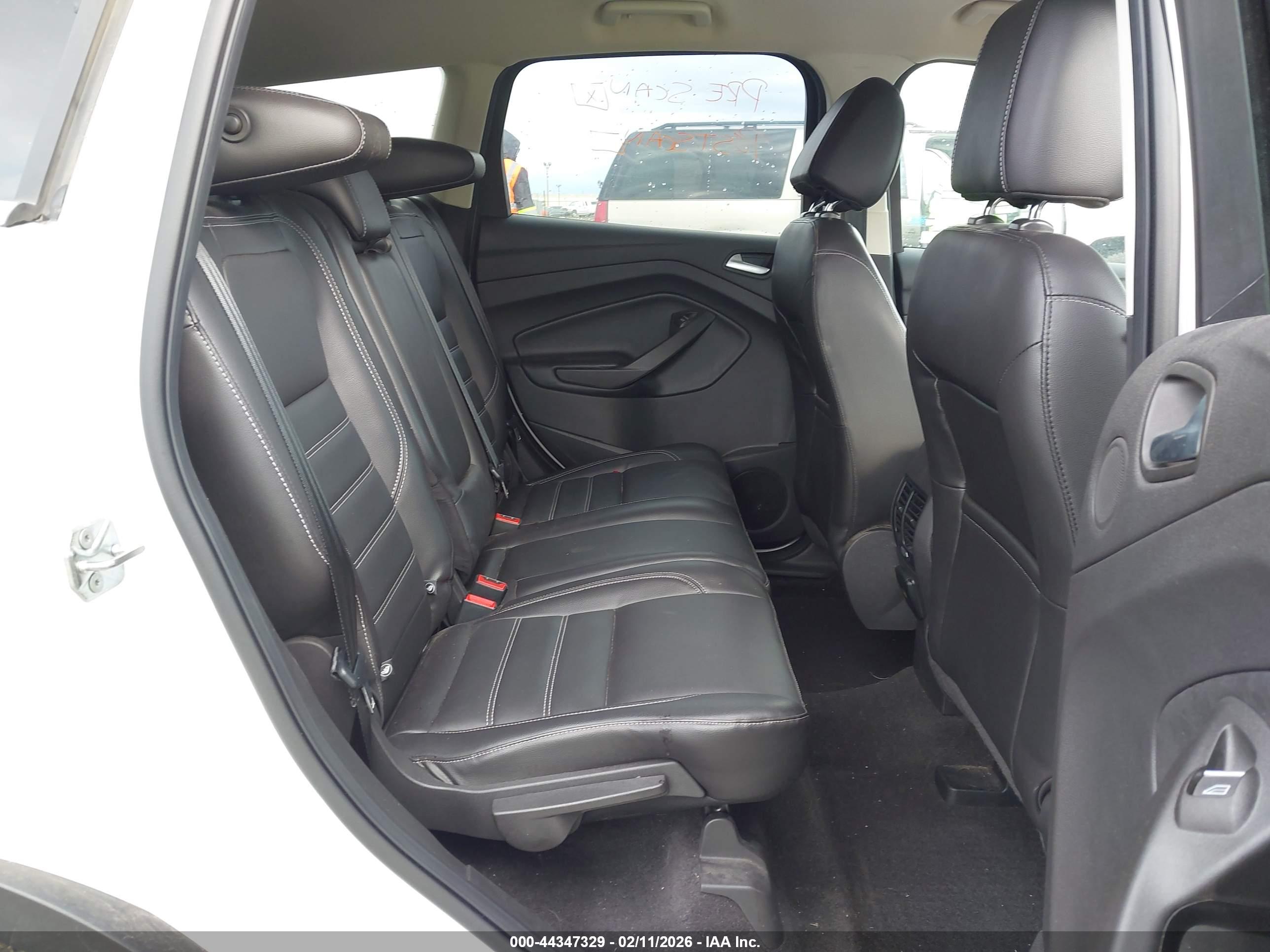 FORD ESCAPE image 8
