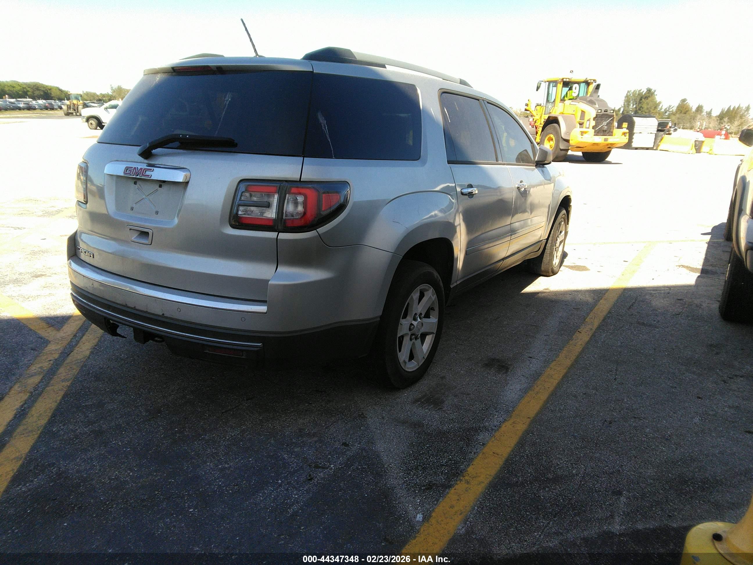 GMC ACADIA image 4