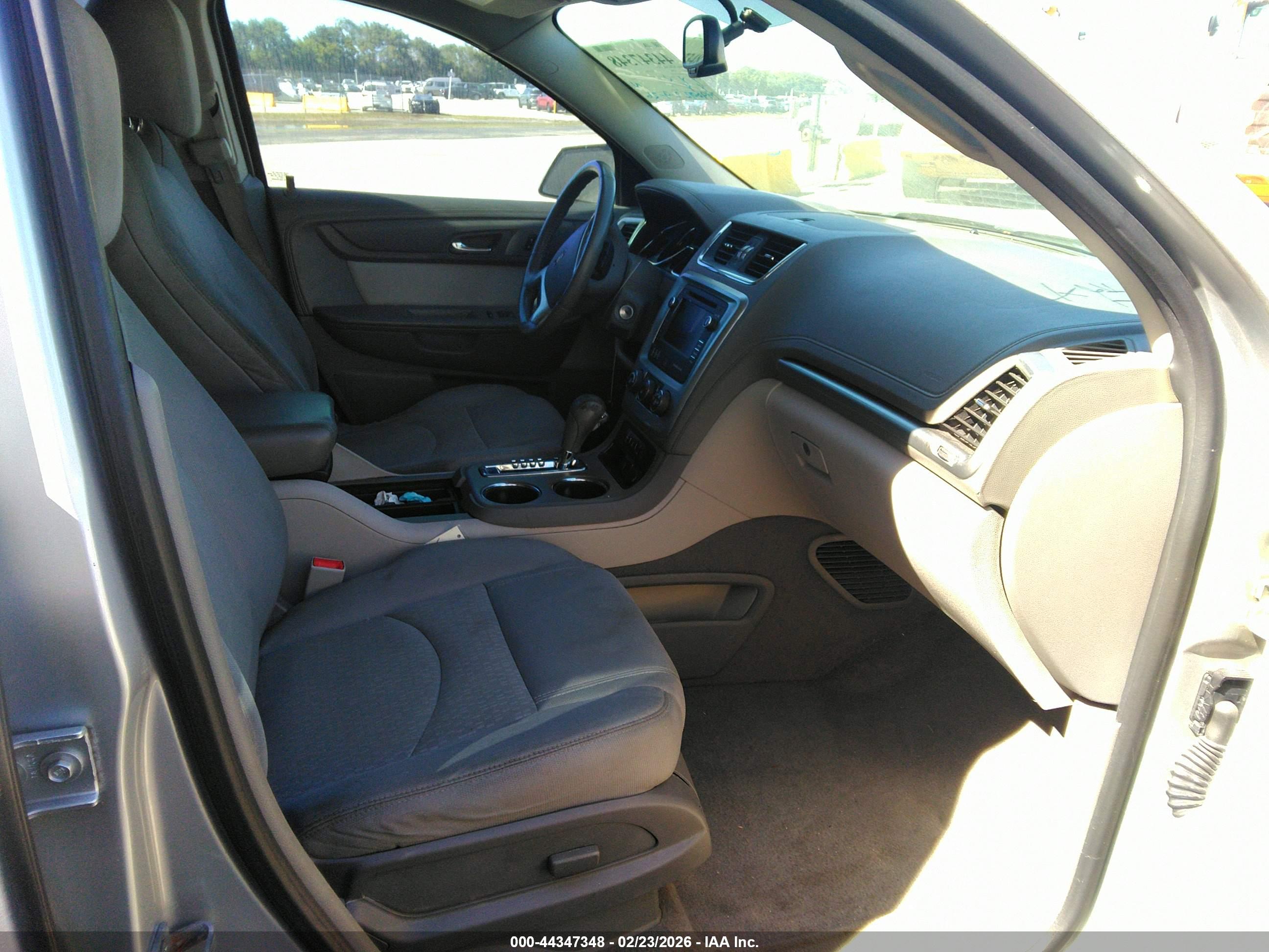 GMC ACADIA image 5
