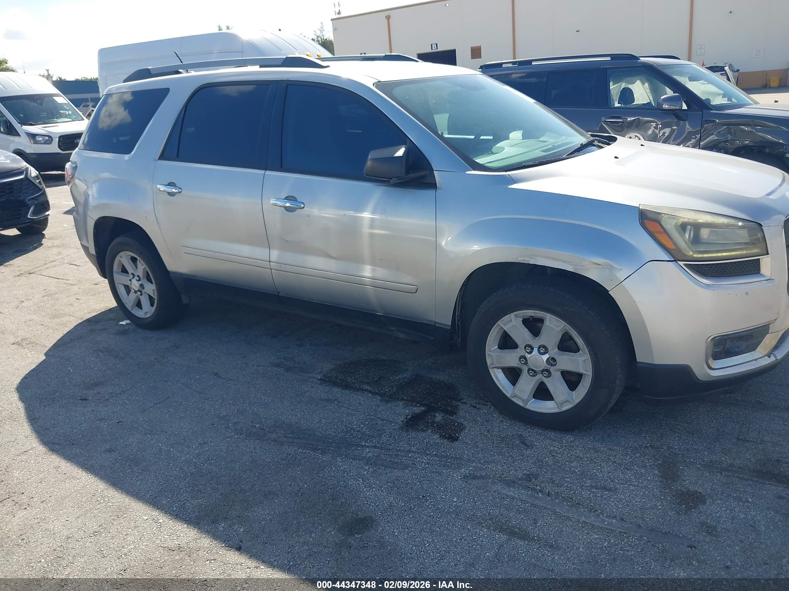 GMC ACADIA image 6