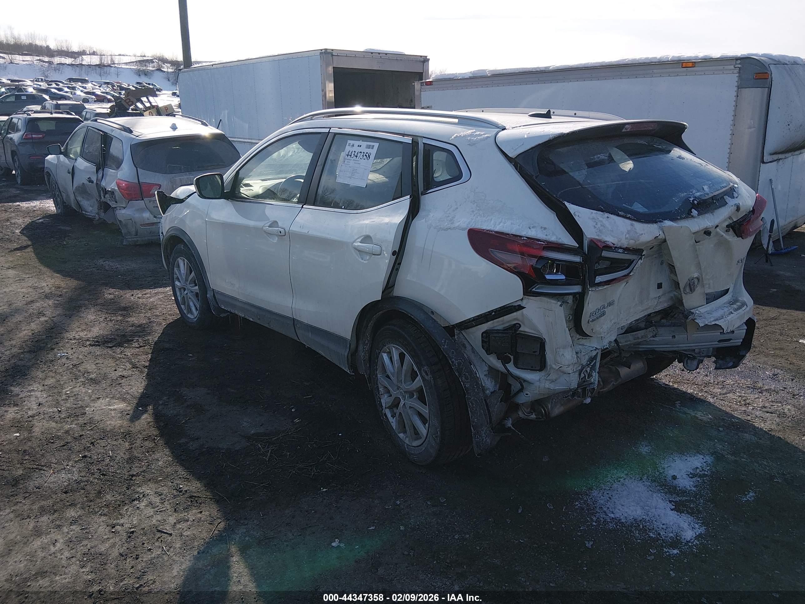 NISSAN ROGUE image 3