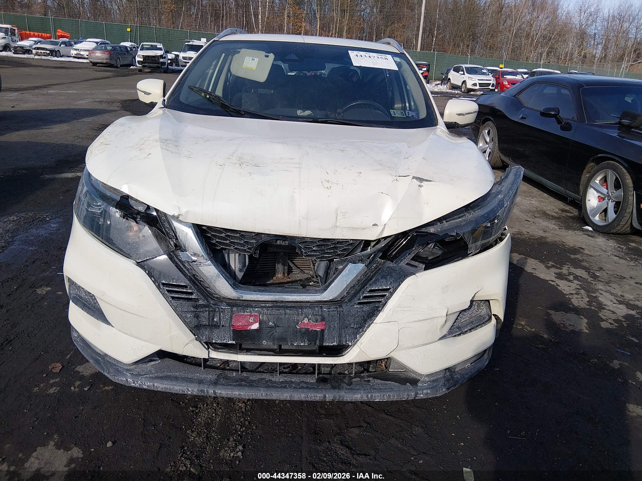 NISSAN ROGUE image 6