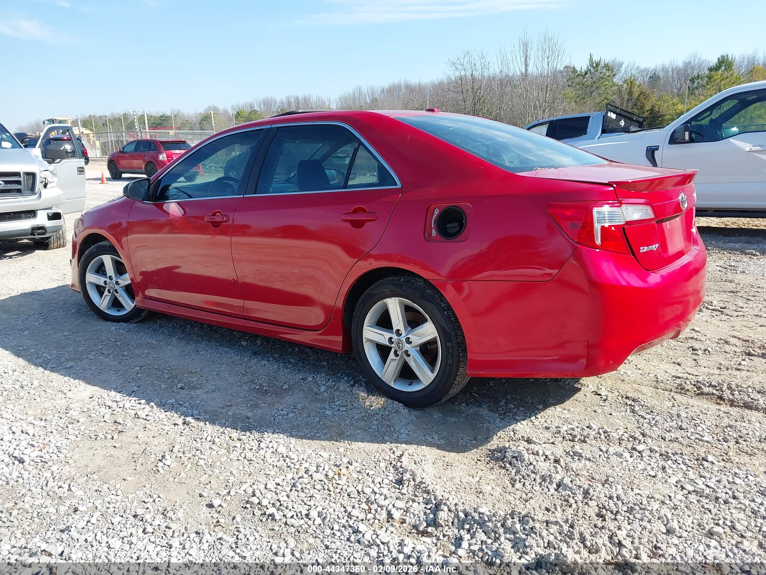 TOYOTA CAMRY image 3