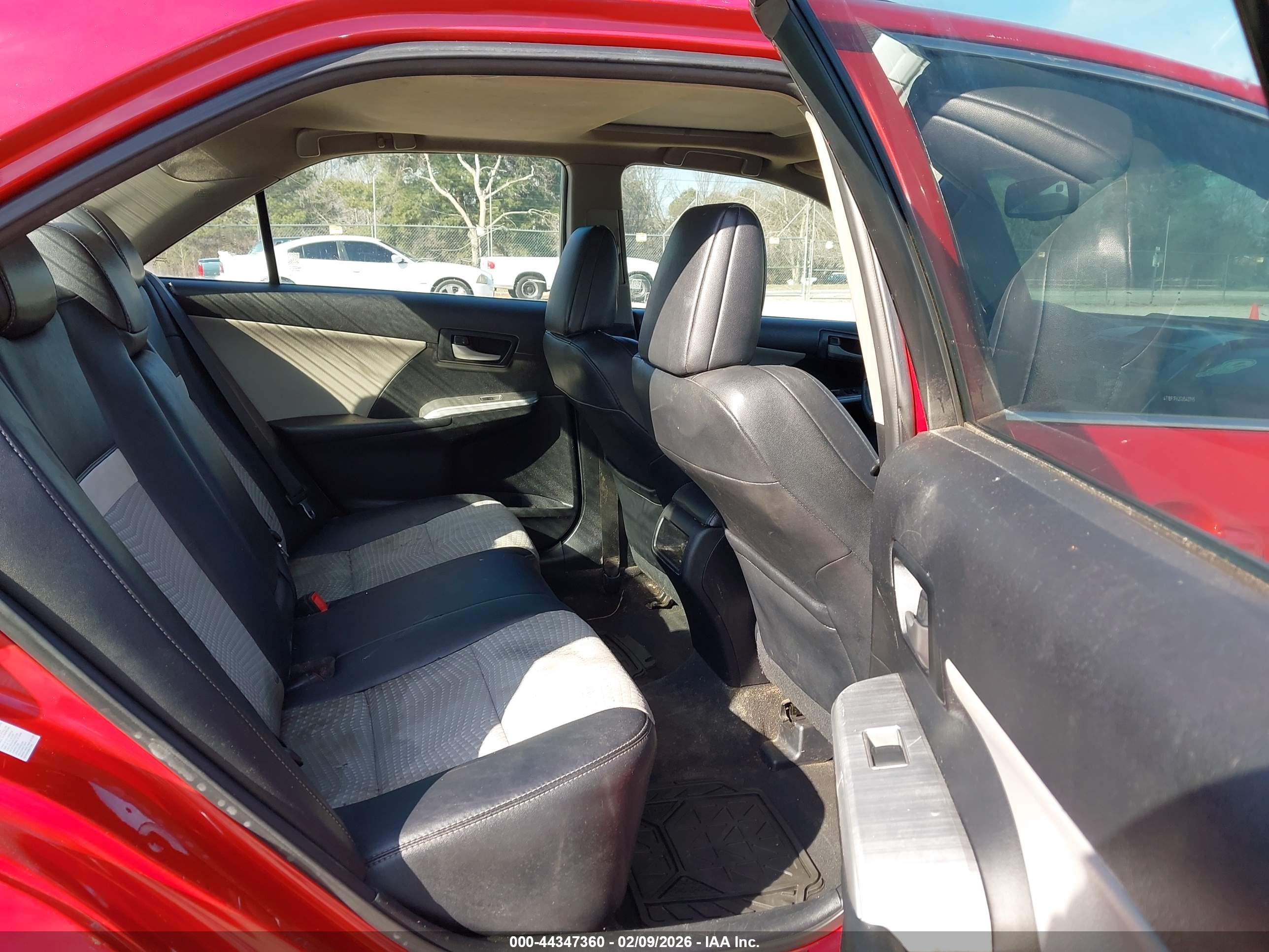 TOYOTA CAMRY image 8