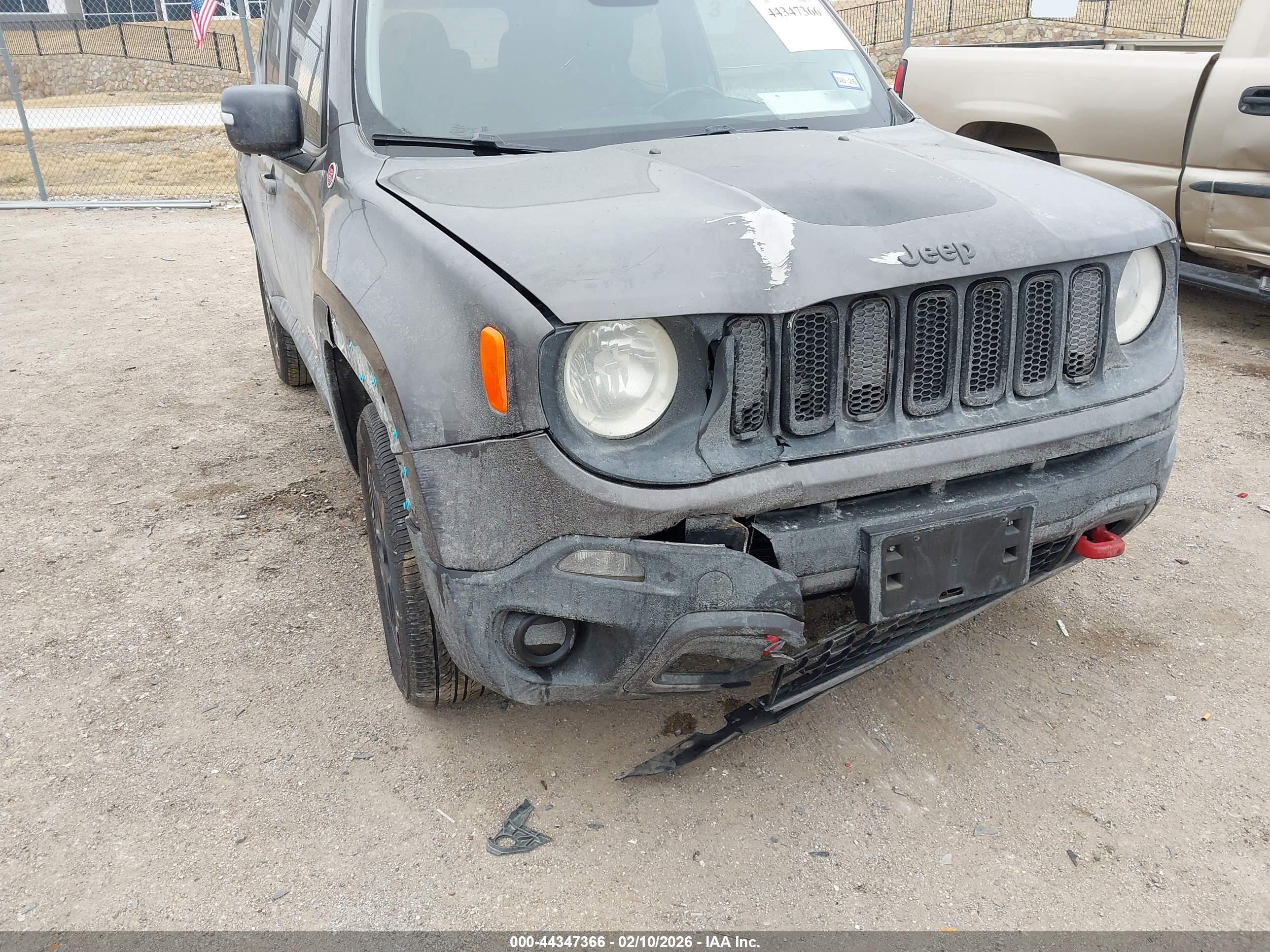 JEEP RENEGADE image 6