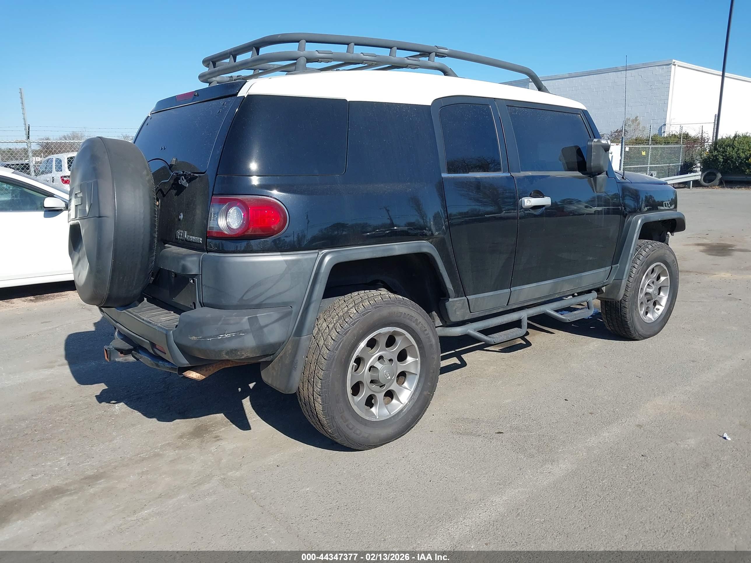 TOYOTA FJ image 4