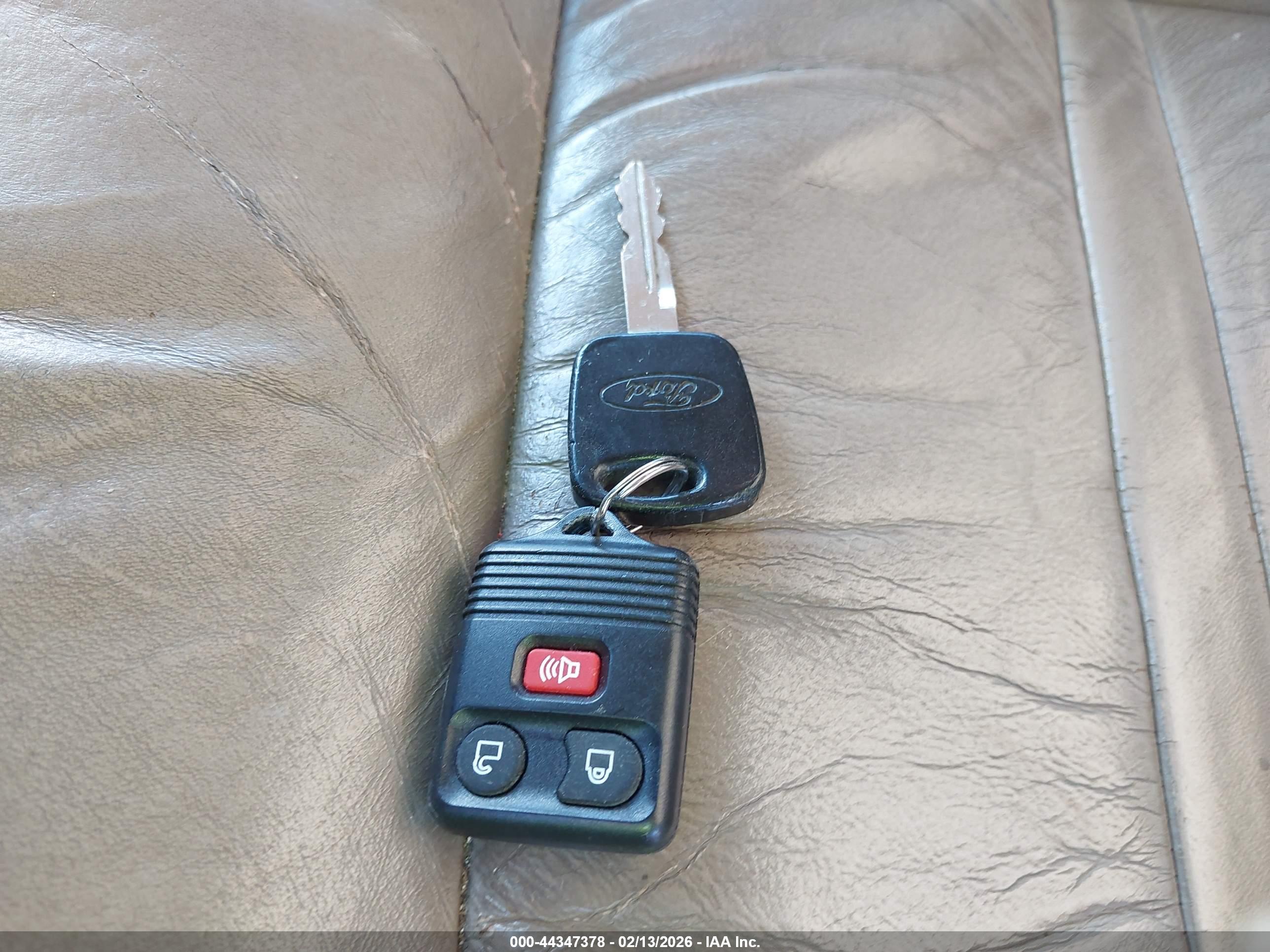 FORD EXCURSION image 11