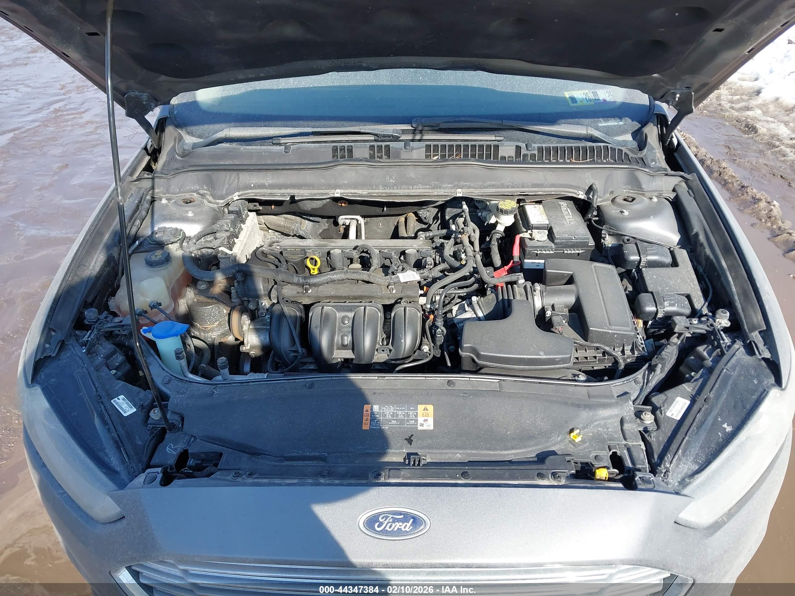 FORD FUSION image 10
