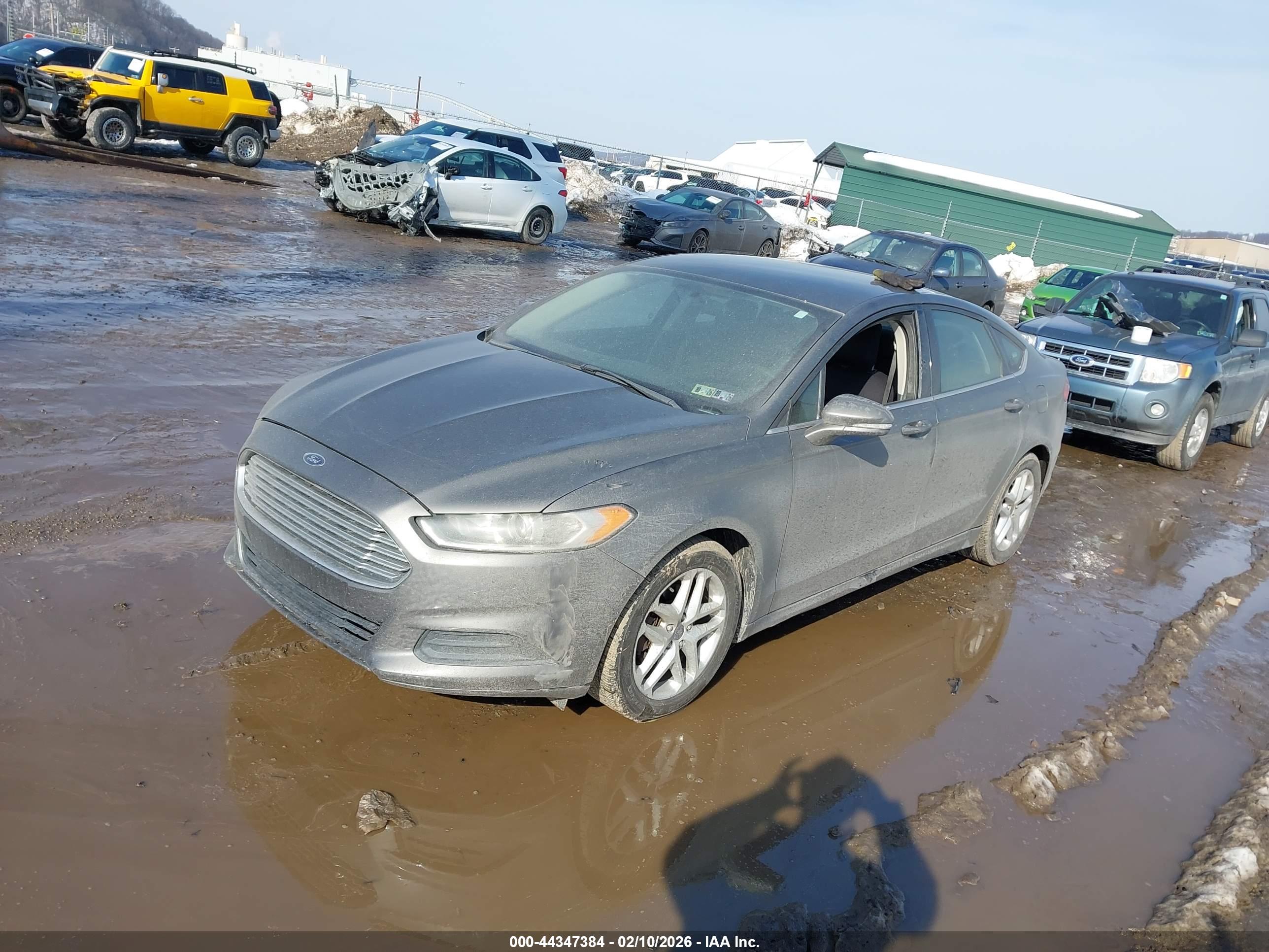 FORD FUSION image 2