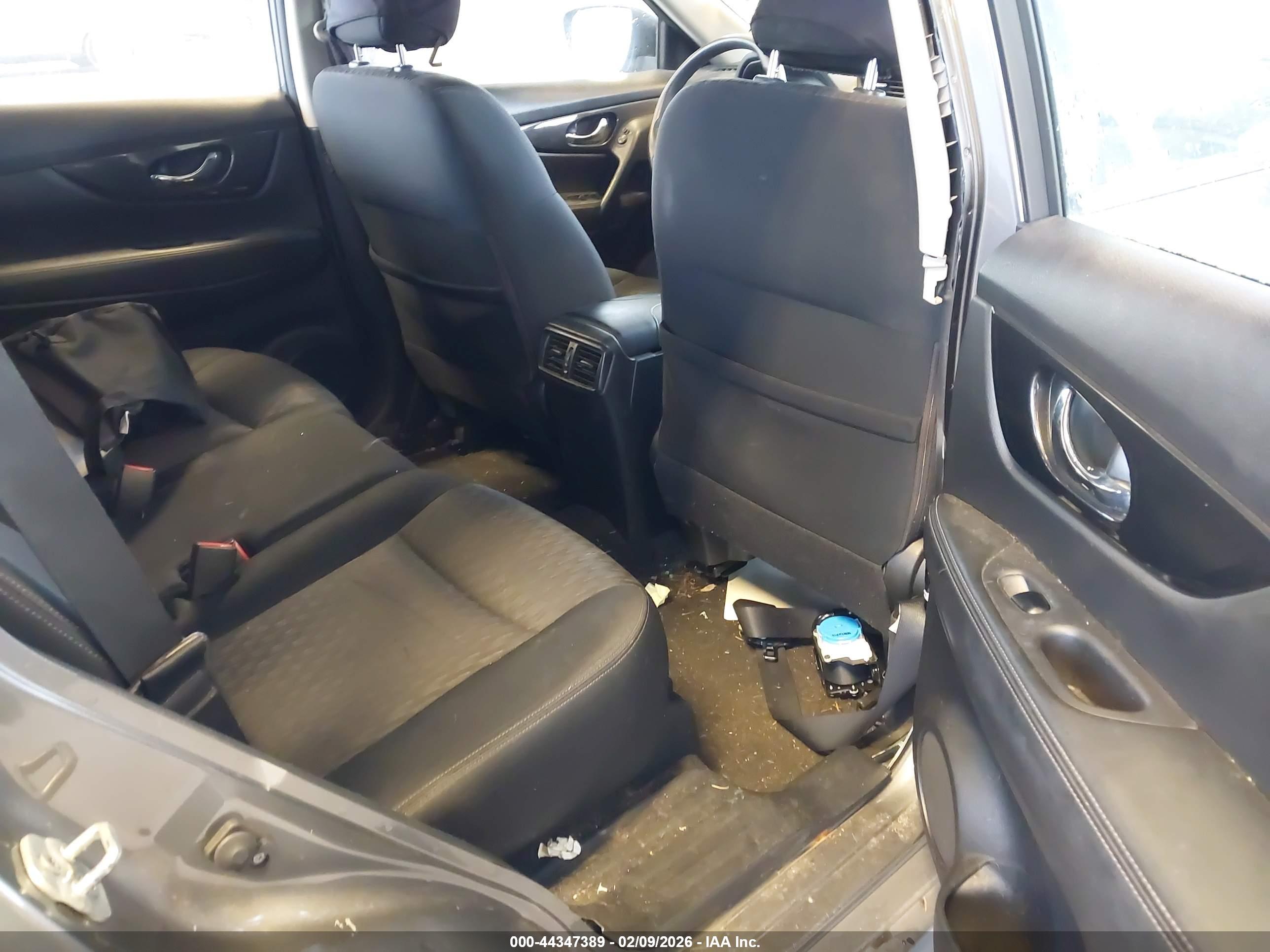 NISSAN ROGUE image 8