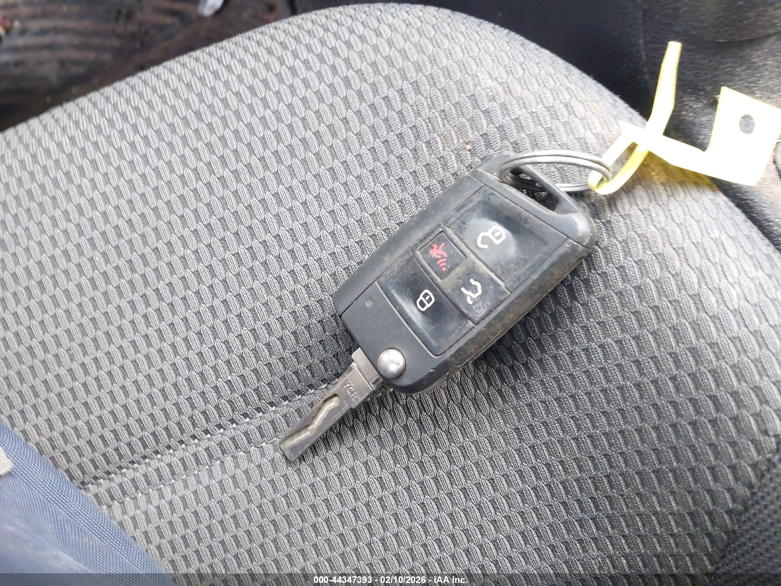 VOLKSWAGEN GOLF image 11