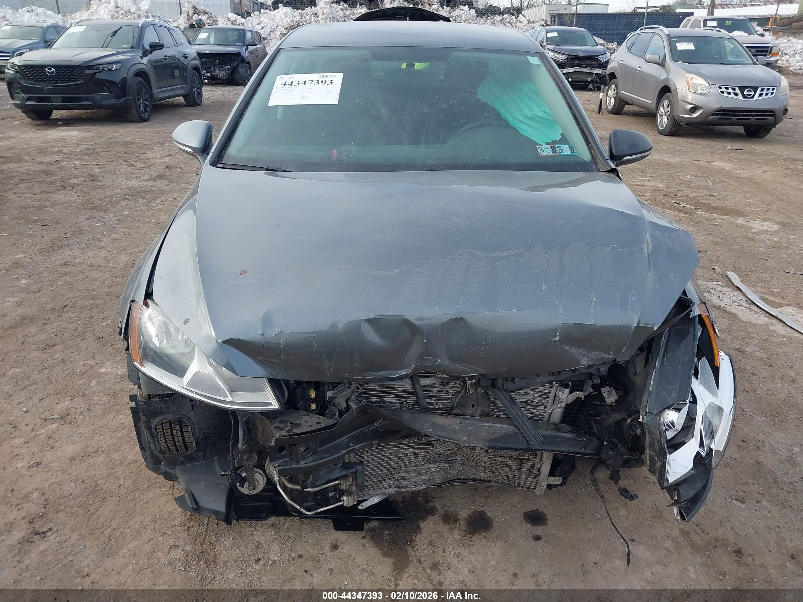 VOLKSWAGEN GOLF image 6