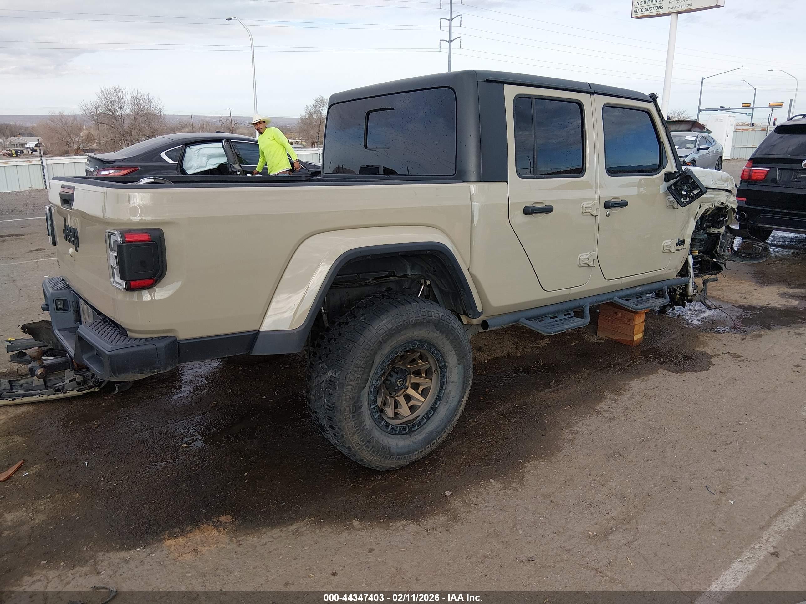 JEEP GLADIATOR image 4