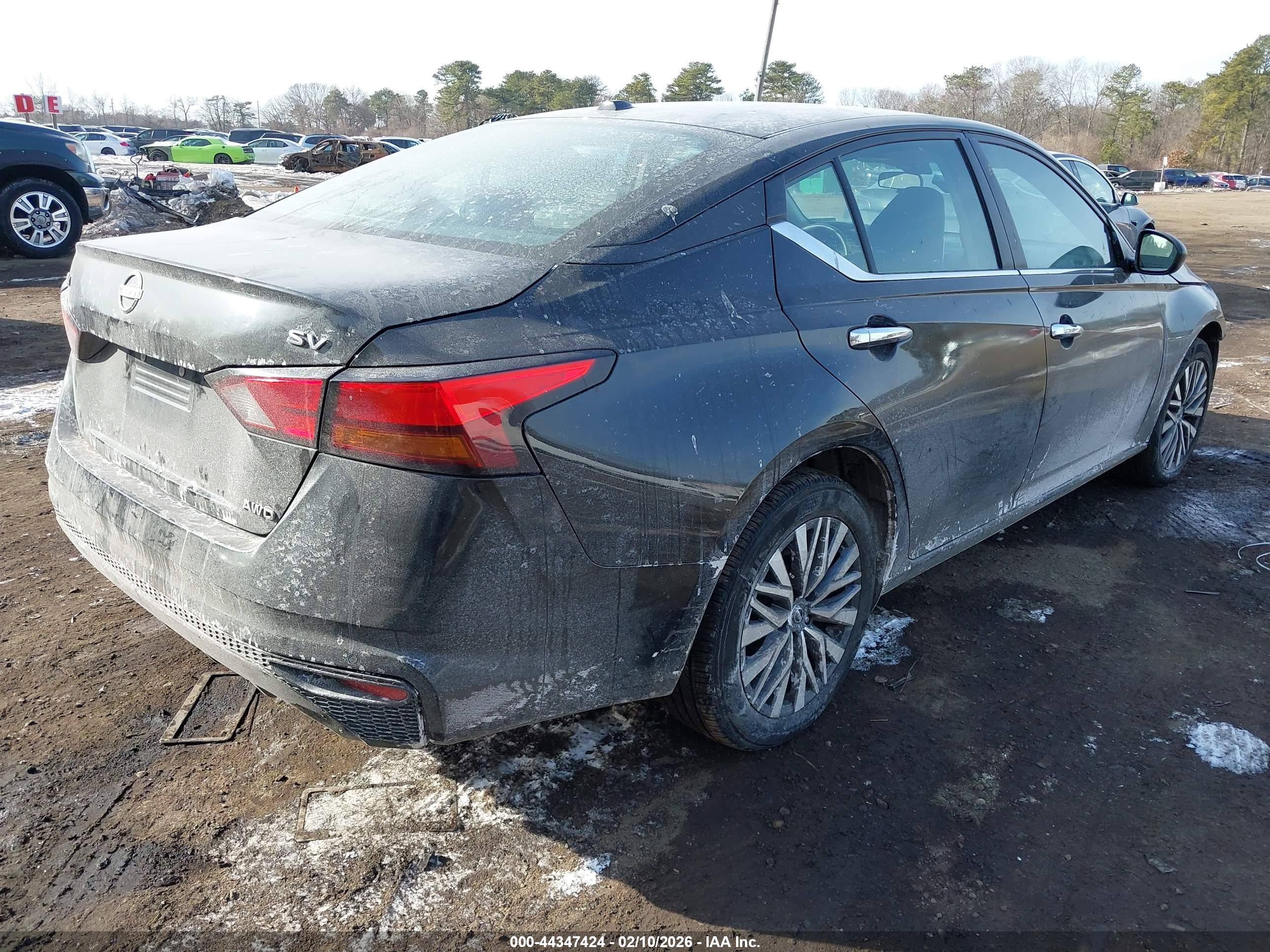 NISSAN ALTIMA image 4