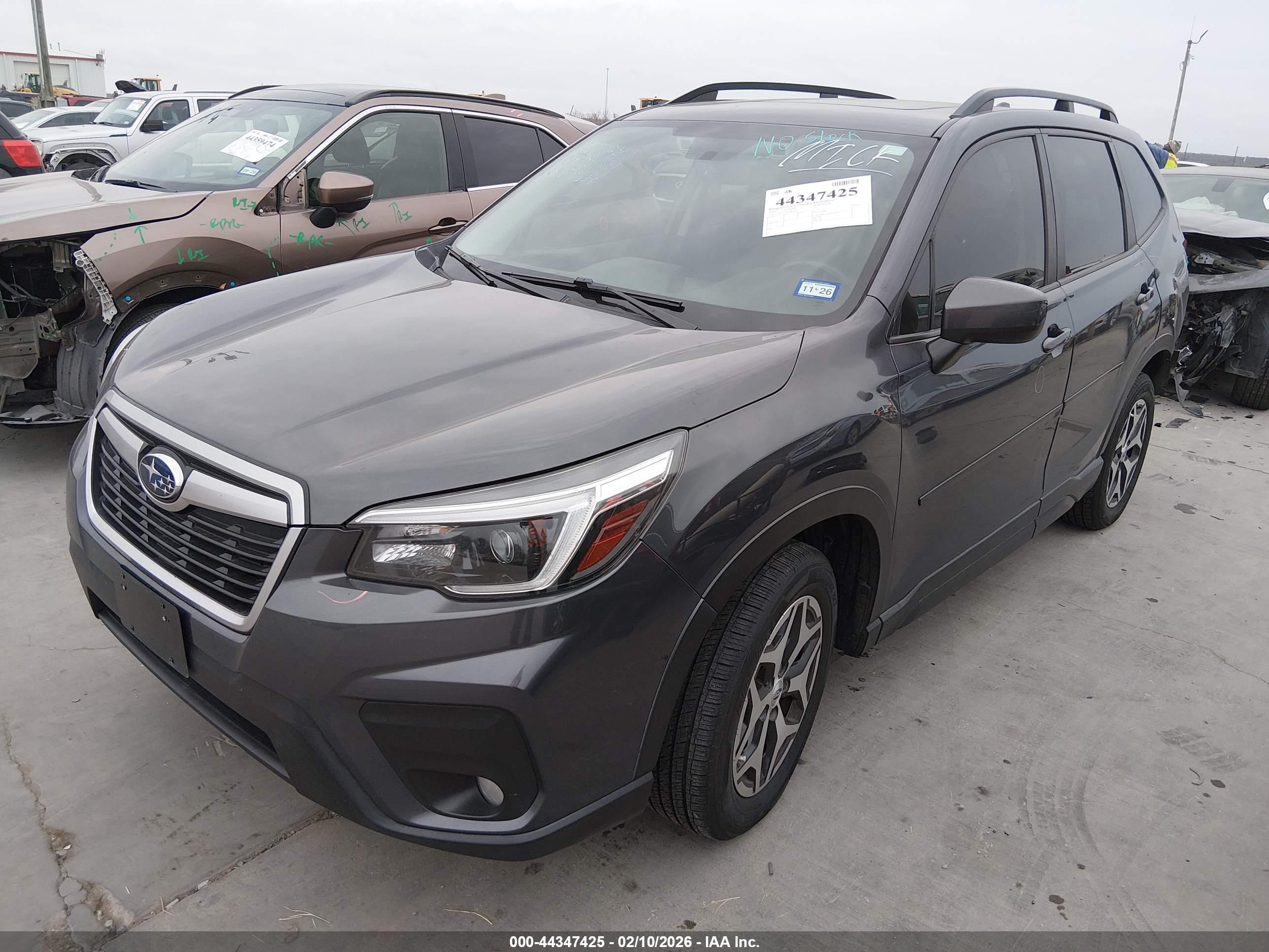 SUBARU FORESTER image 2