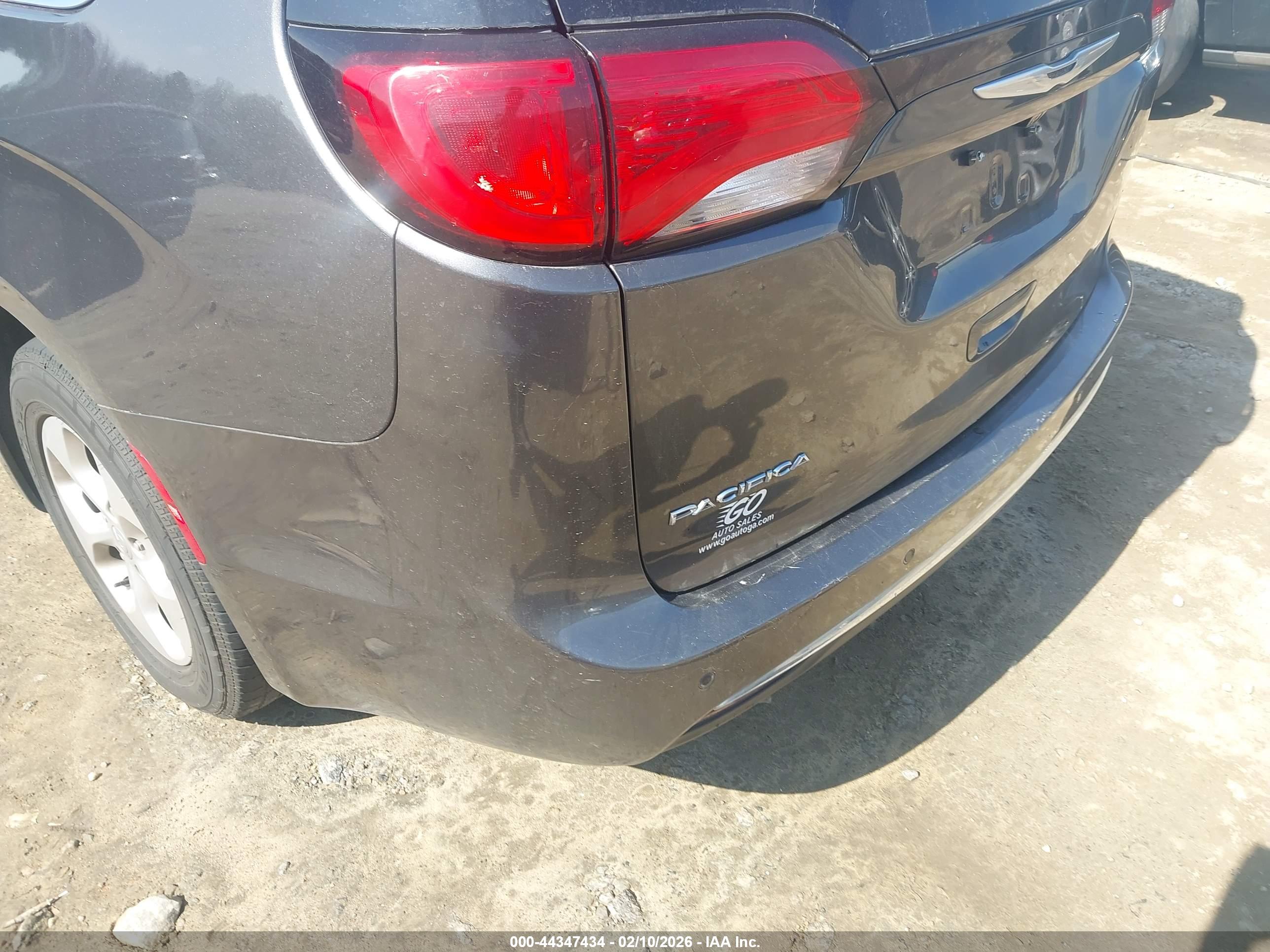 CHRYSLER PACIFICA image 6