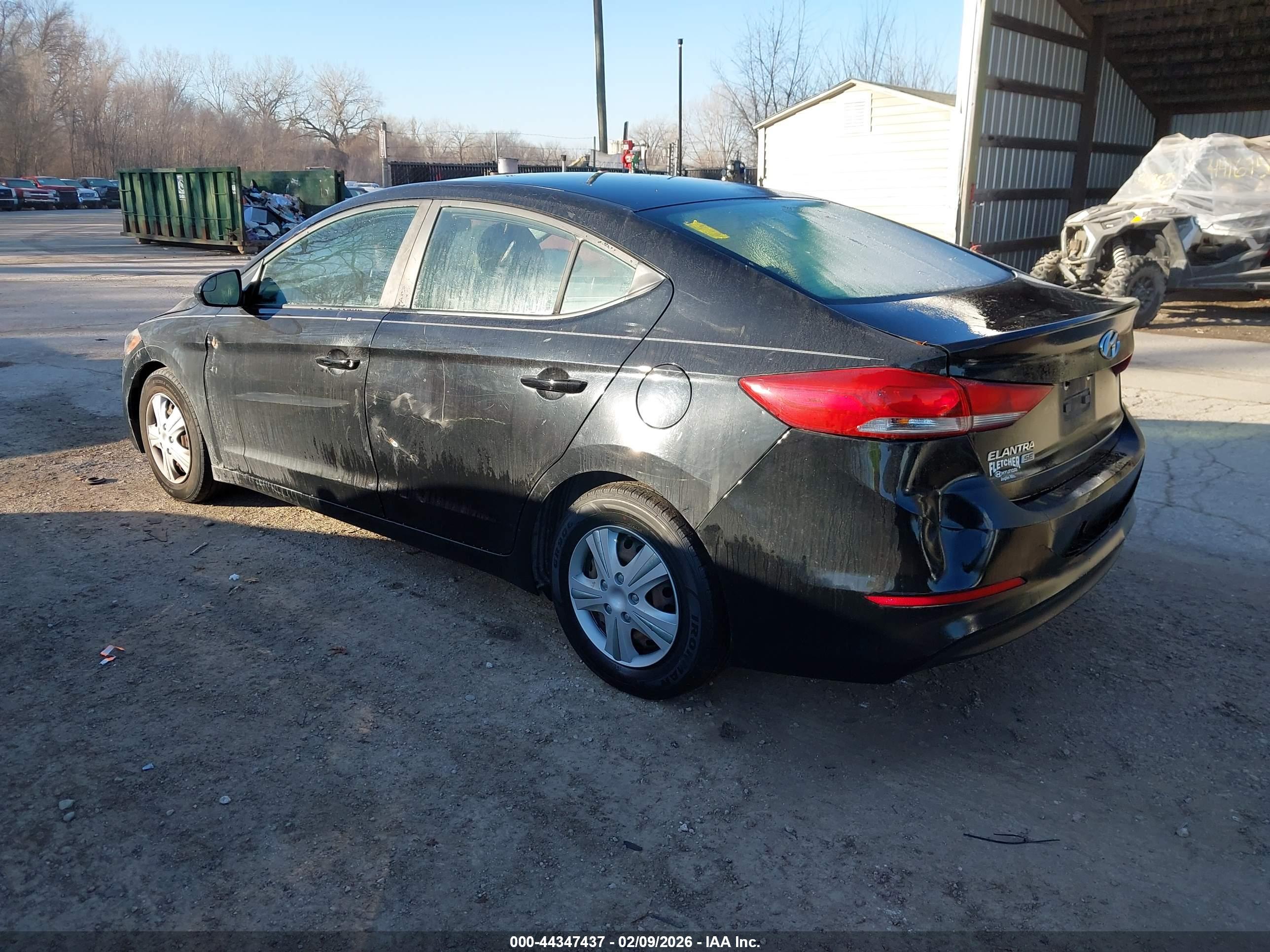 HYUNDAI ELANTRA image 3
