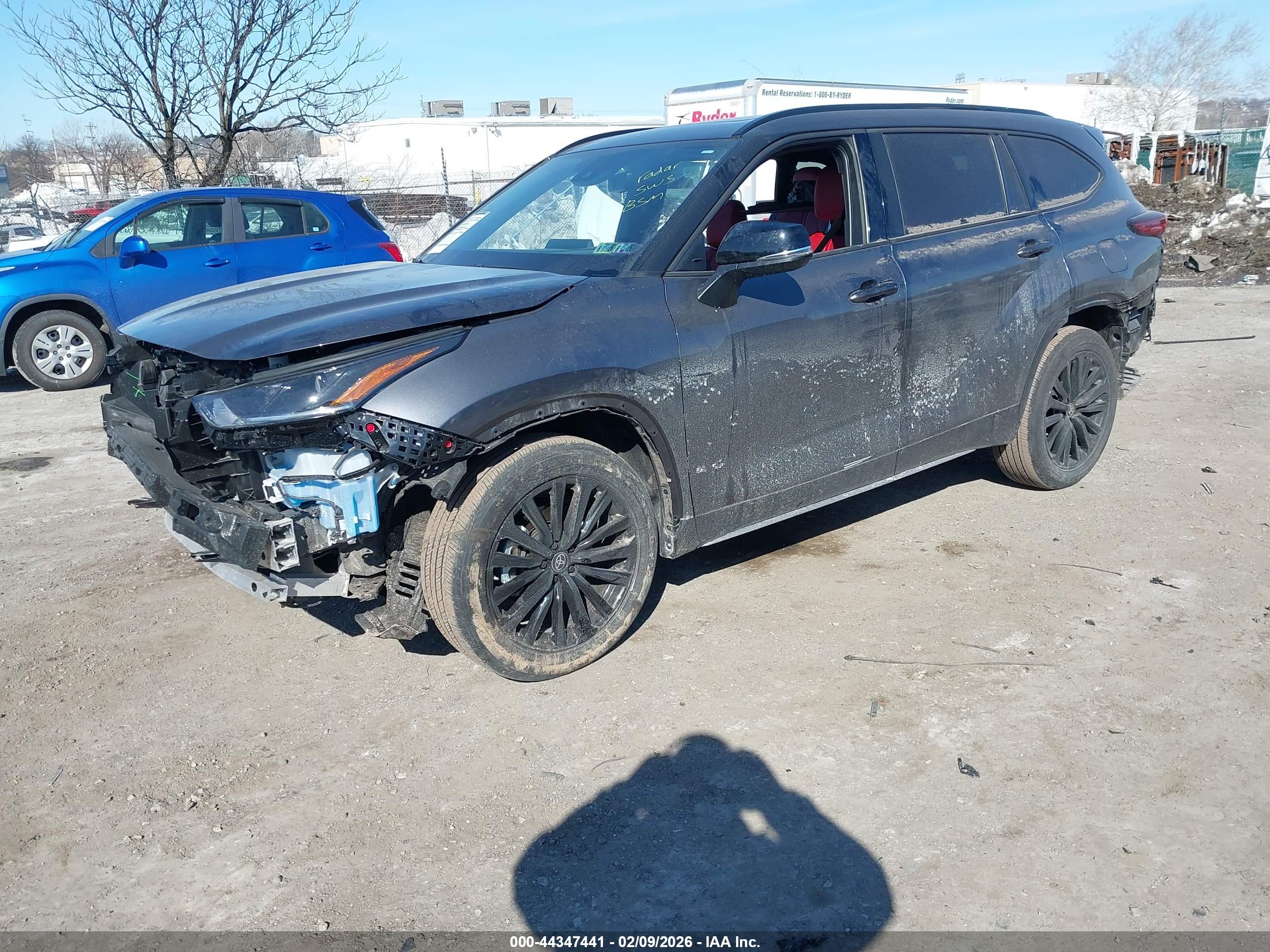 TOYOTA HIGHLANDER image 2