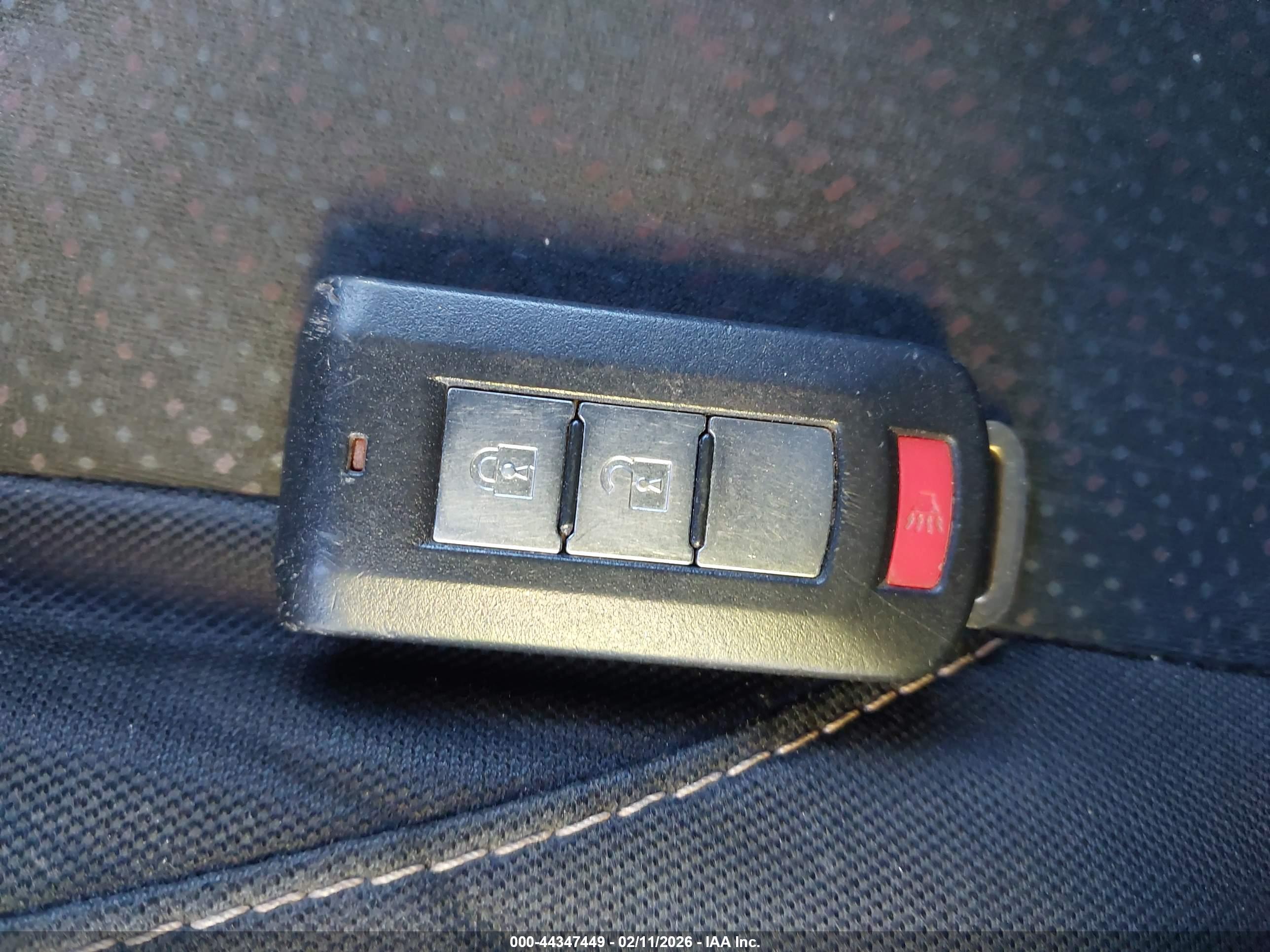 MITSUBISHI OUTLANDER image 11