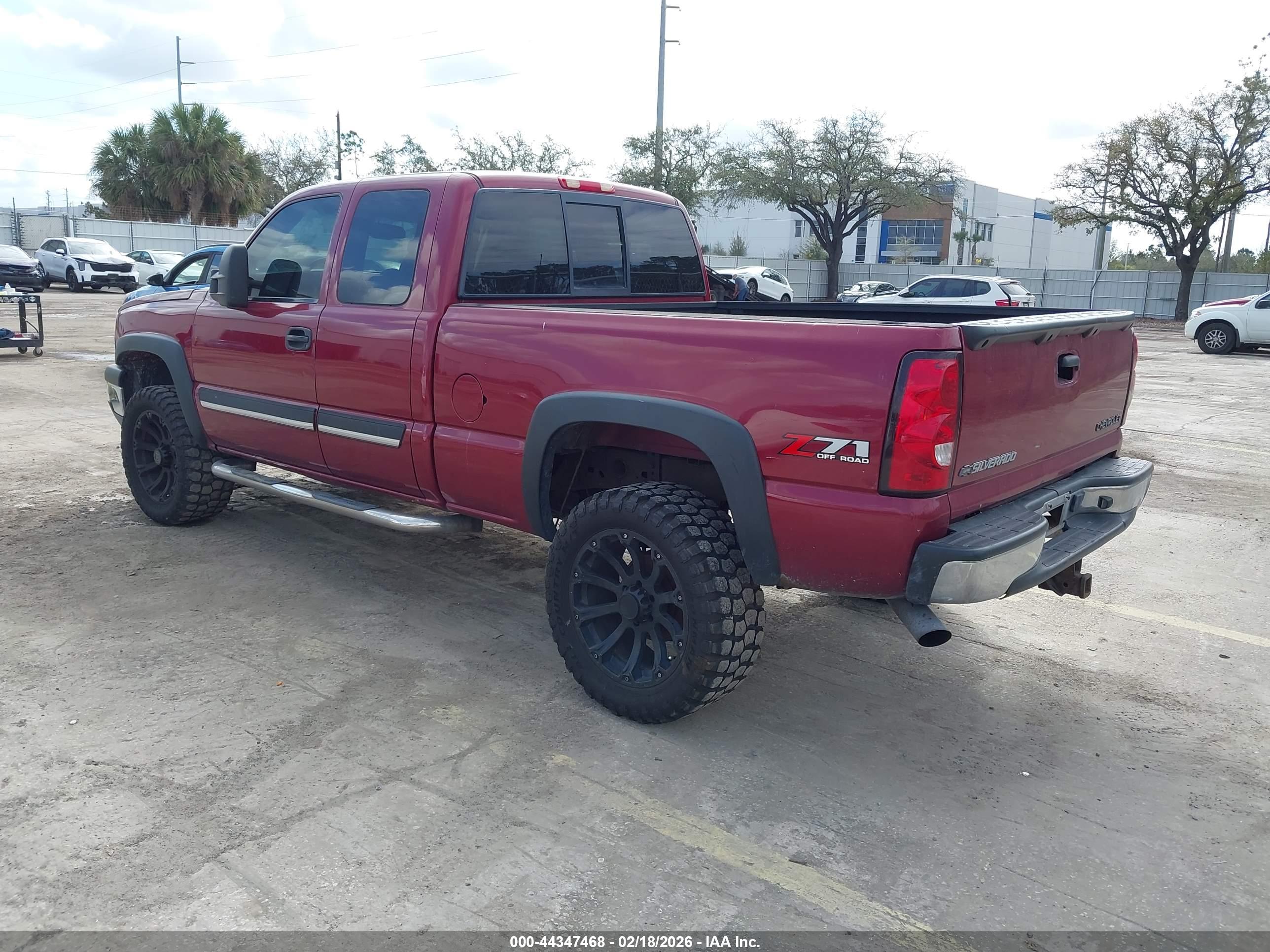 CHEVROLET SILVERADO image 3