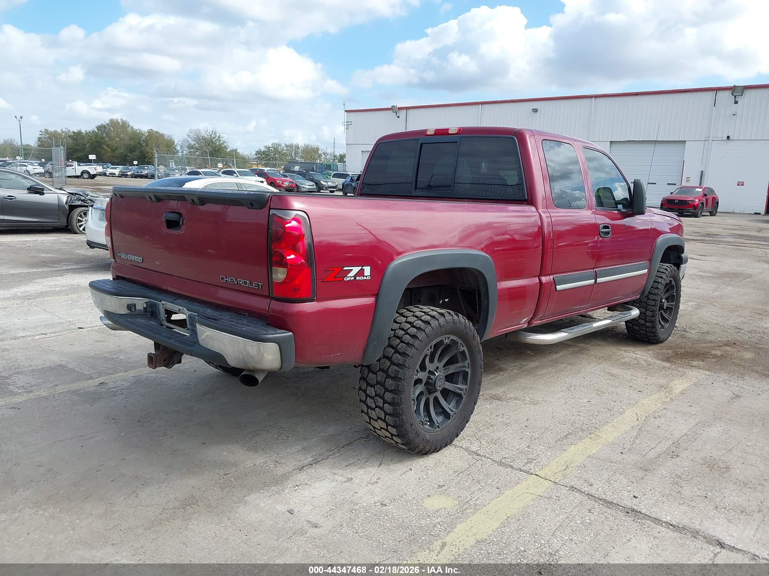 CHEVROLET SILVERADO image 4