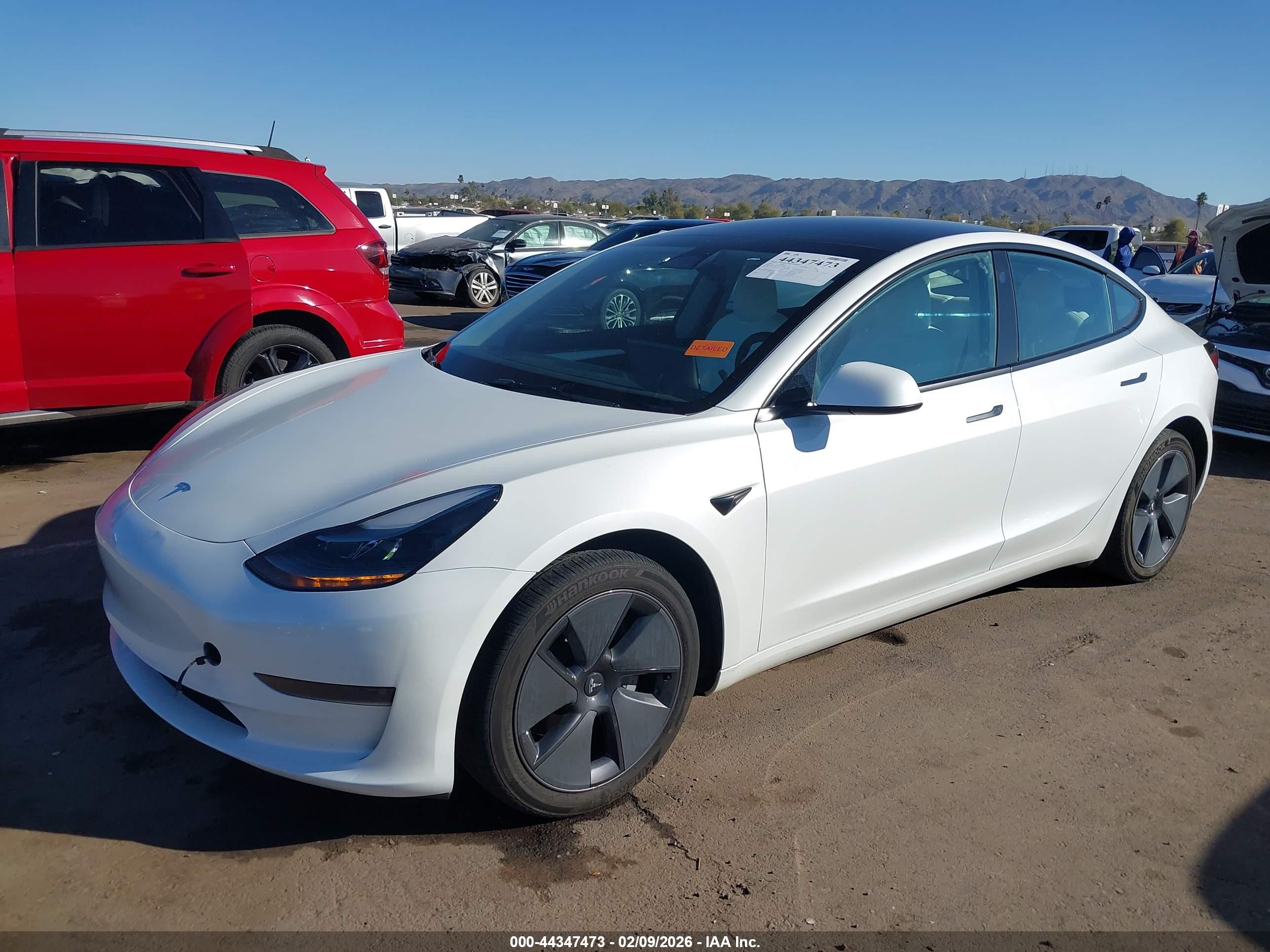 TESLA MODEL image 2
